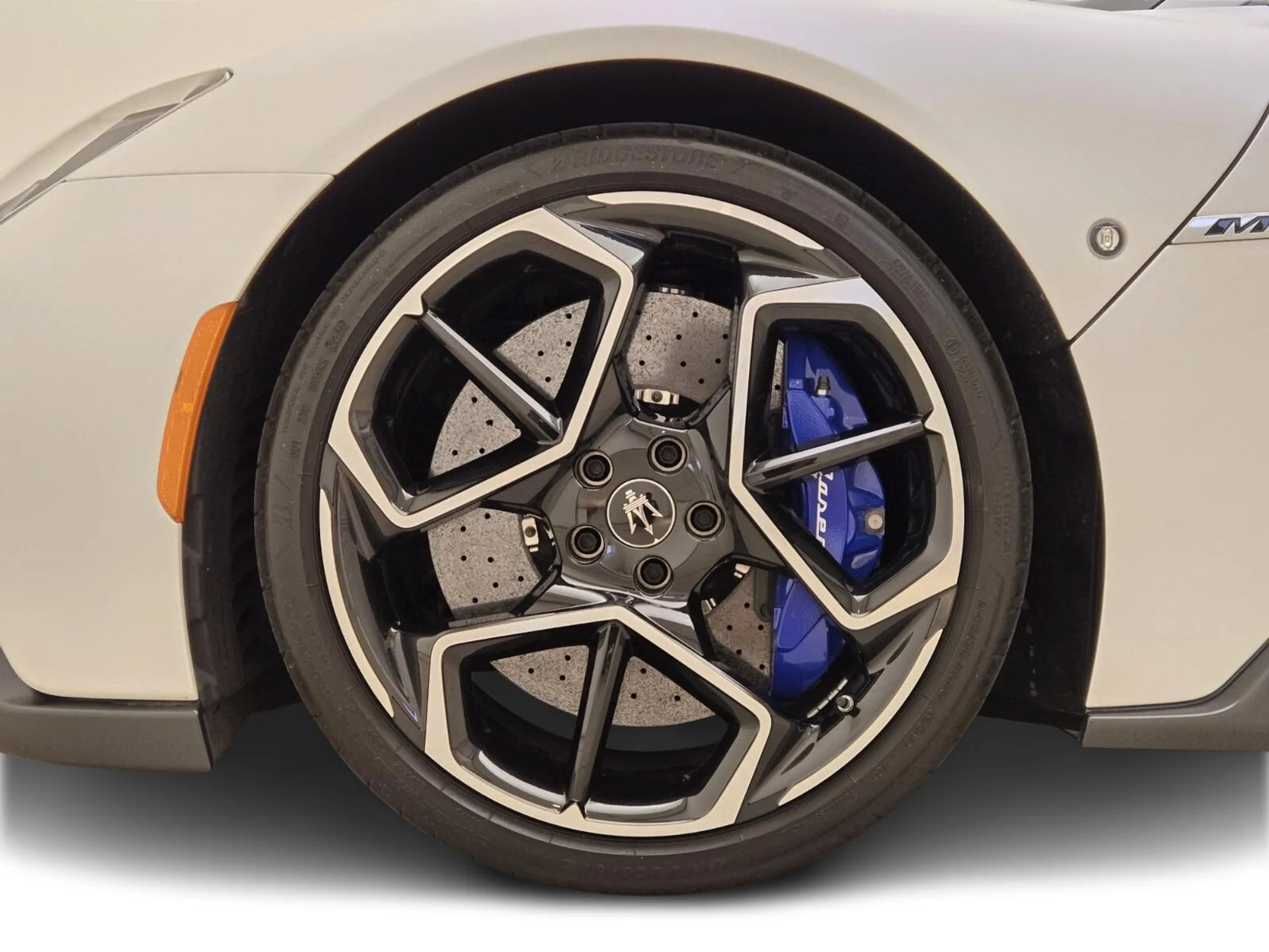 mph012_2695474883_Used_2022_Maserati_MC_20_1753164656_76b357fc61