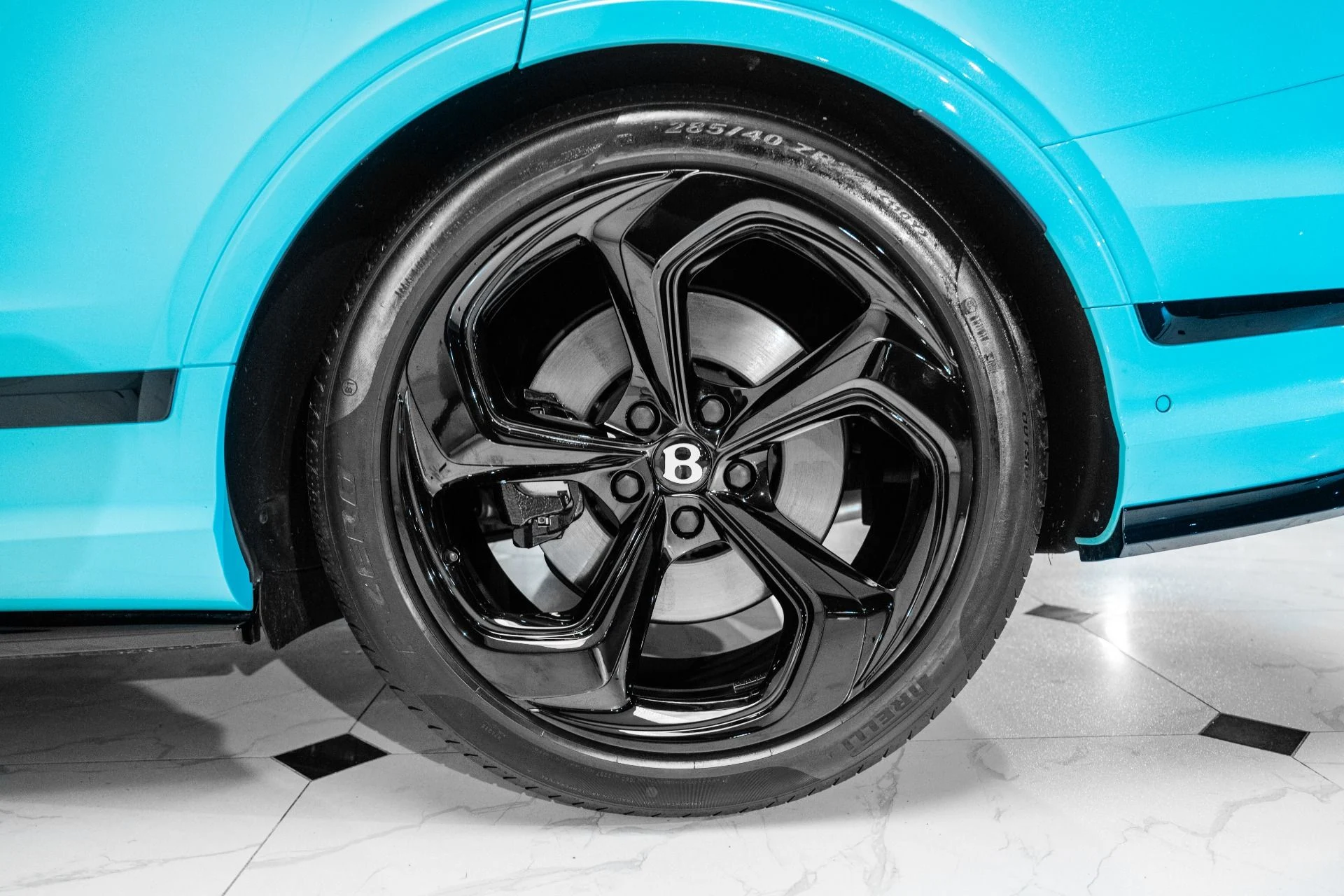 mph012_270135762_Used_2024_Bentley_Bentayga_S_V8_1759780354_3bffe79c8f