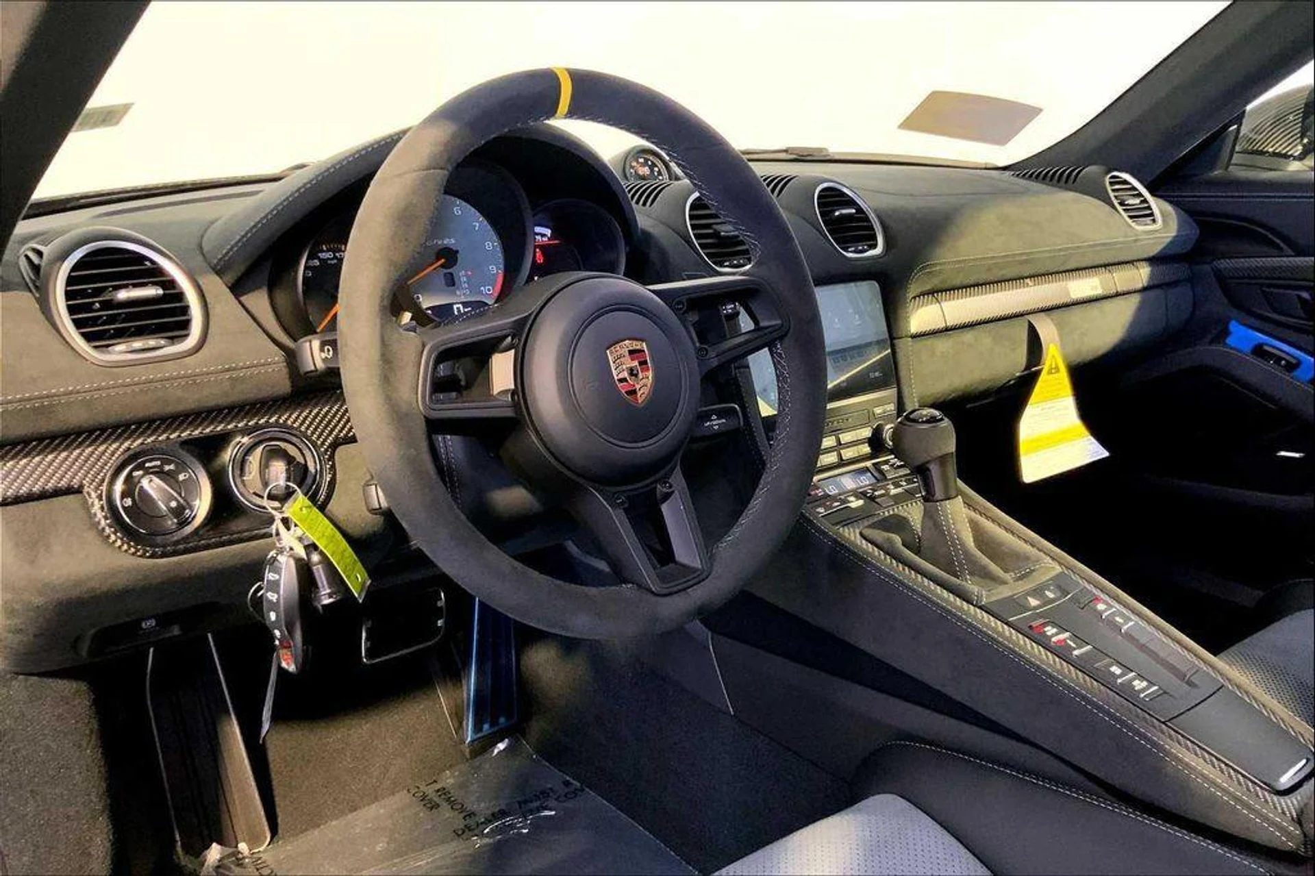 mph012_2704295302_O_Ge4e_Gpl5xfo_By_9_Xi_Z8m_Us_RF_Cs_9cc81416ac