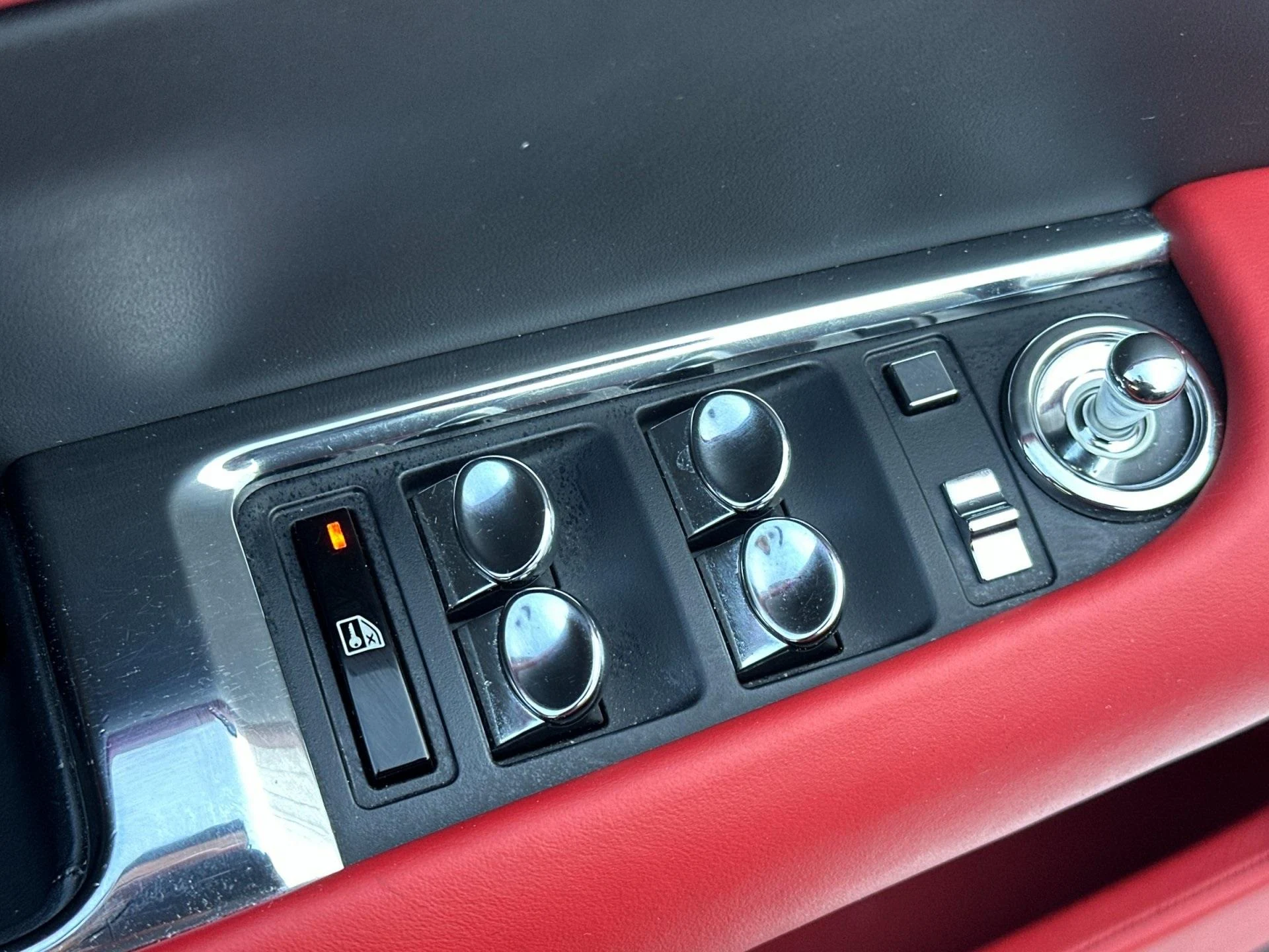 mph012_2714247463_Used_2017_Rolls_Royce_Wraith_1761919822_0cd9b1fb23