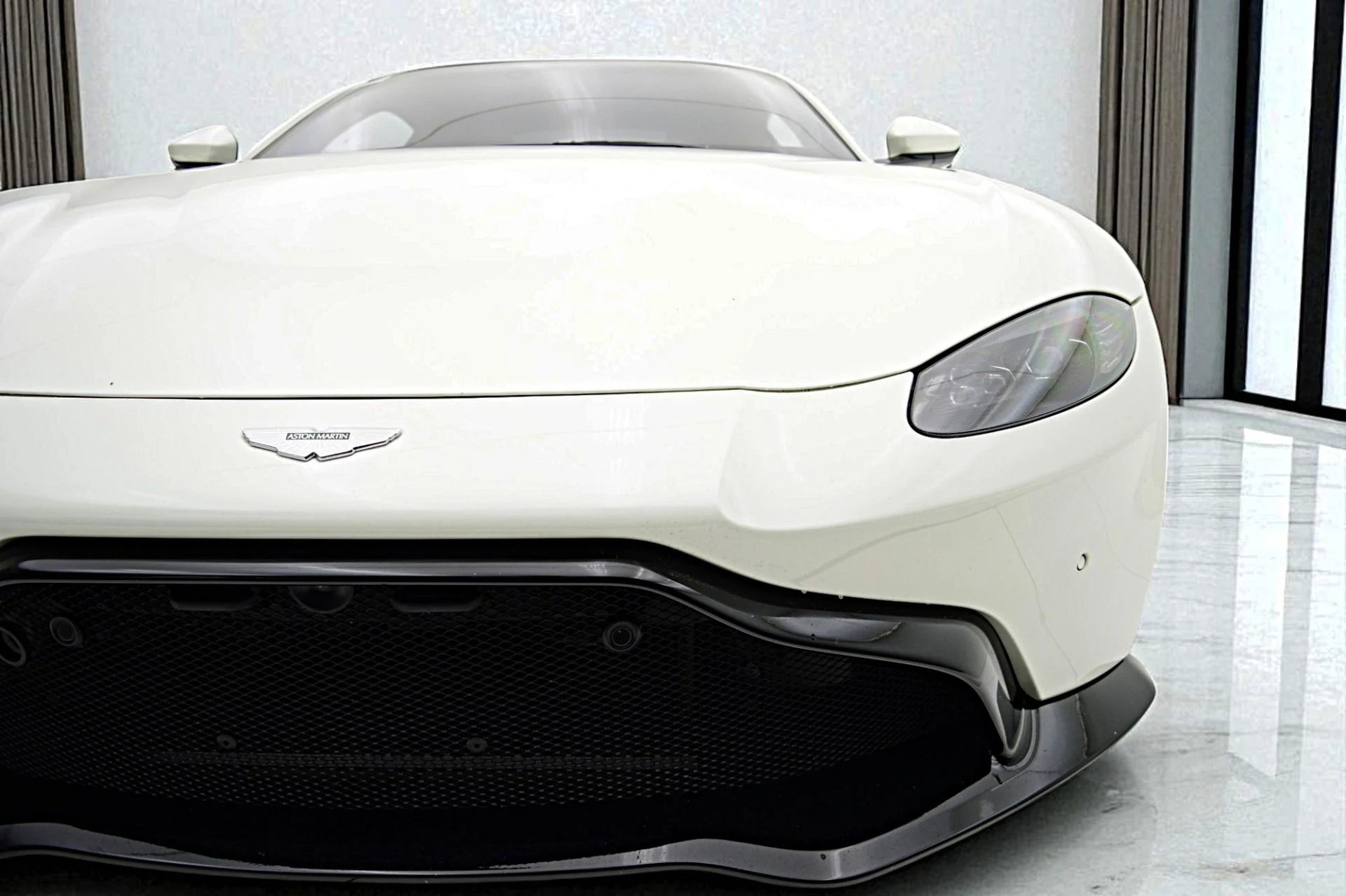 mph012_2715798220_Used_2019_Aston_Martin_Vantage_fafee5559a