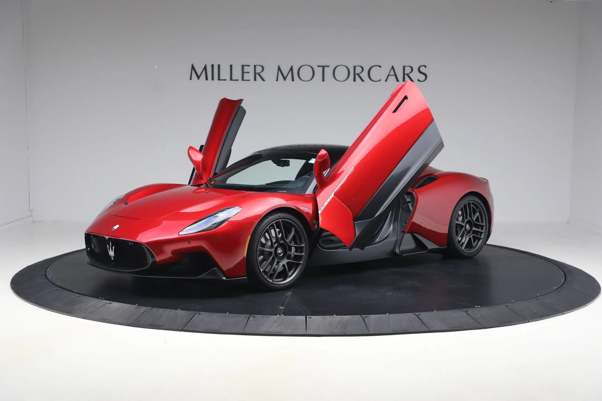 mph012_2724208660_Used_2022_Maserati_MC_20_1774384788_74cdc8acf5