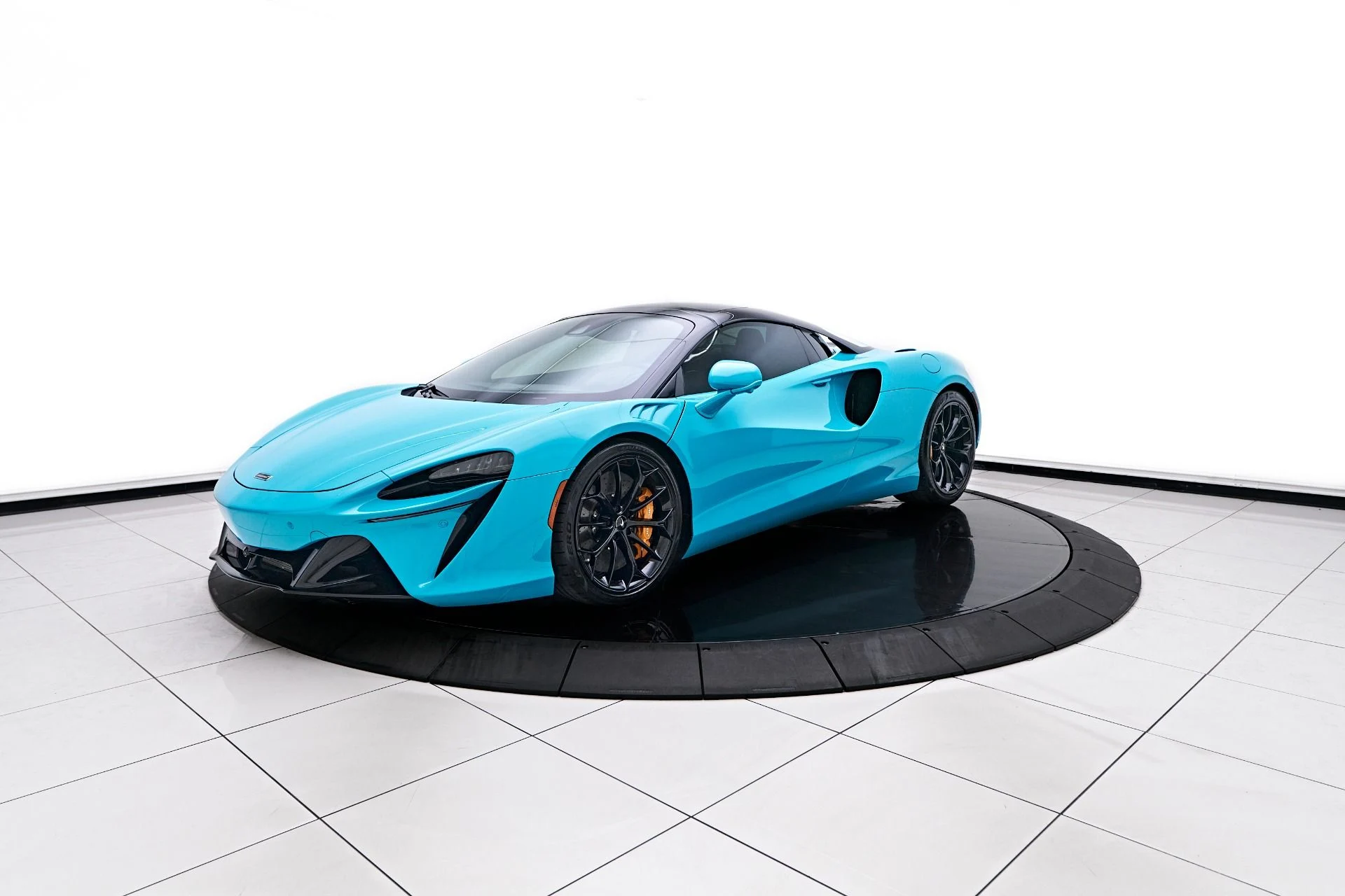 mph012_272433570_Used_2025_Mc_Laren_Artura_1755992008_9d337c7eb5
