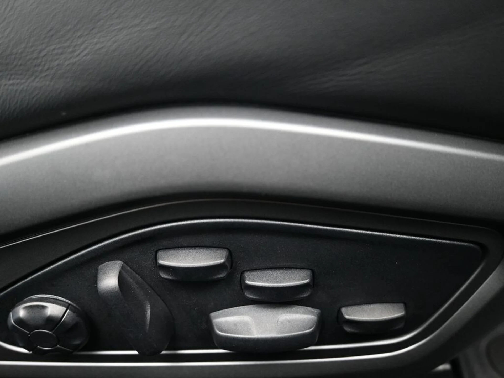 mph012_2727227988_5b8434eda81113457416574423f21136x_21a777a473