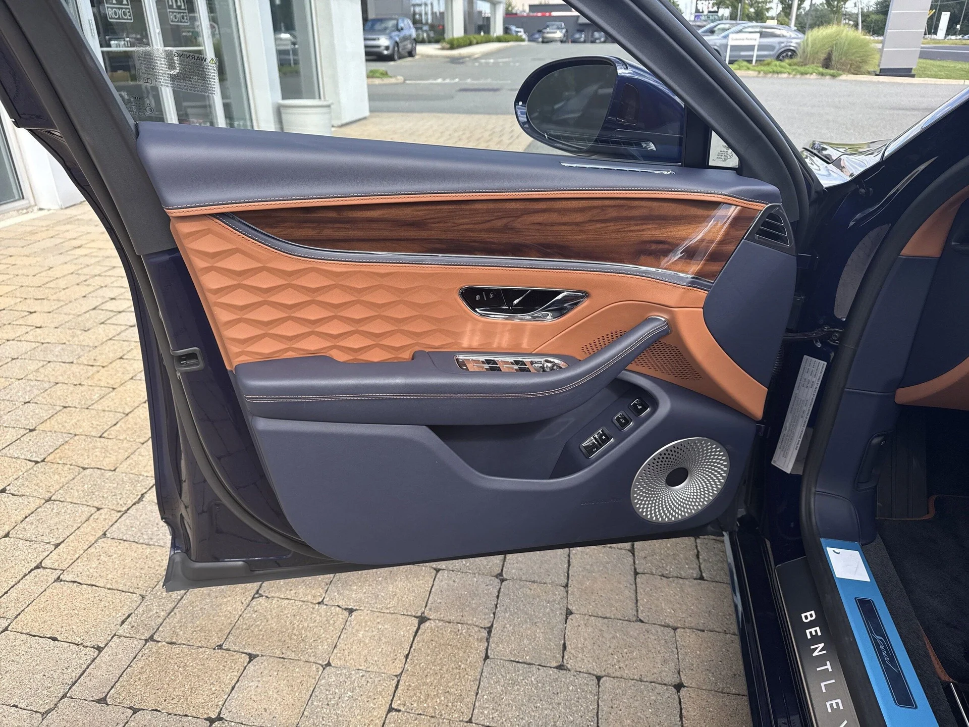 mph012_2731176849_aff5137f4c0532f27a1225535b3bca92x_2bf5debcf7