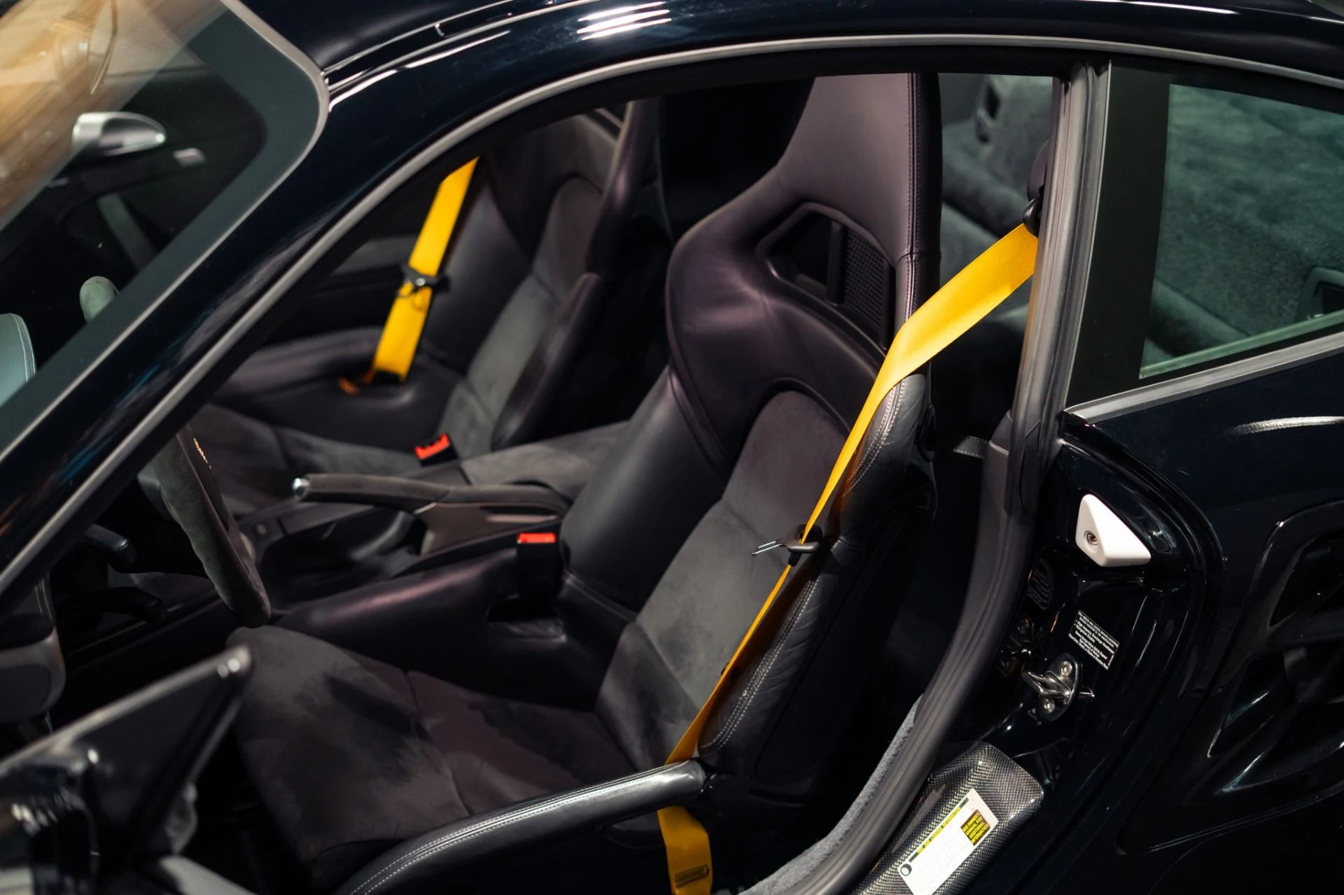 mph012_2731426757_Used_2008_Porsche_911_GT_2_1785521299_7b98788bd6