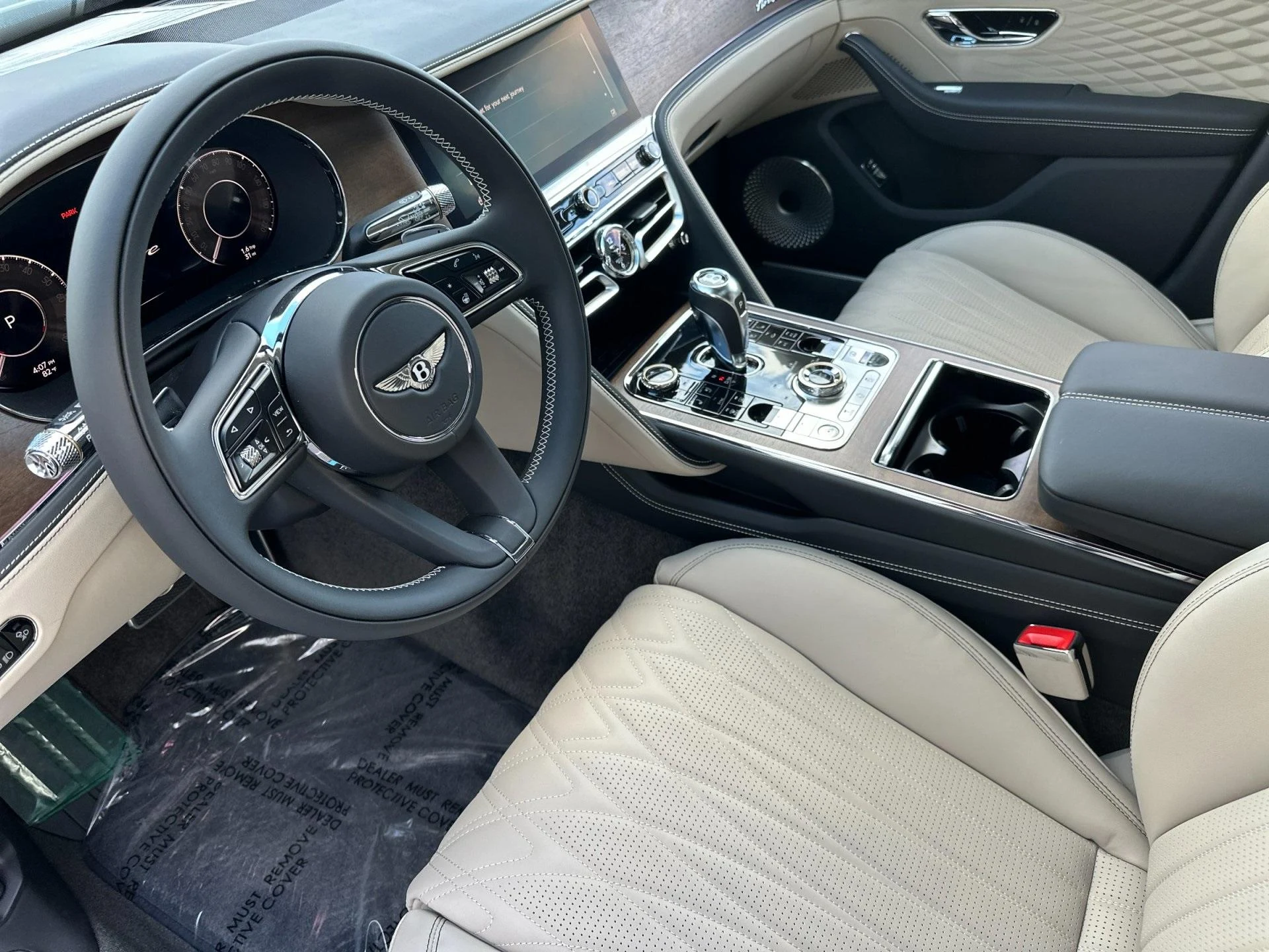 mph012_2741542374_New_2026_Bentley_Flying_Spur_1760604619_ae14bdd650
