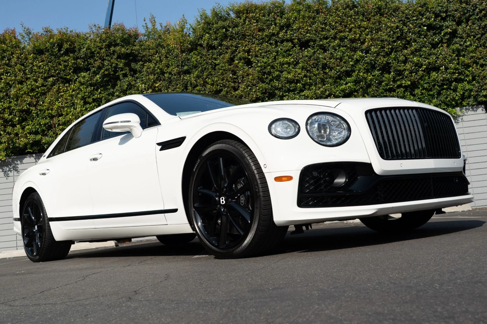 mph012_2742042250_Used_2024_Bentley_Flying_Spur_Edition_8_1757964716_84bc8ef027