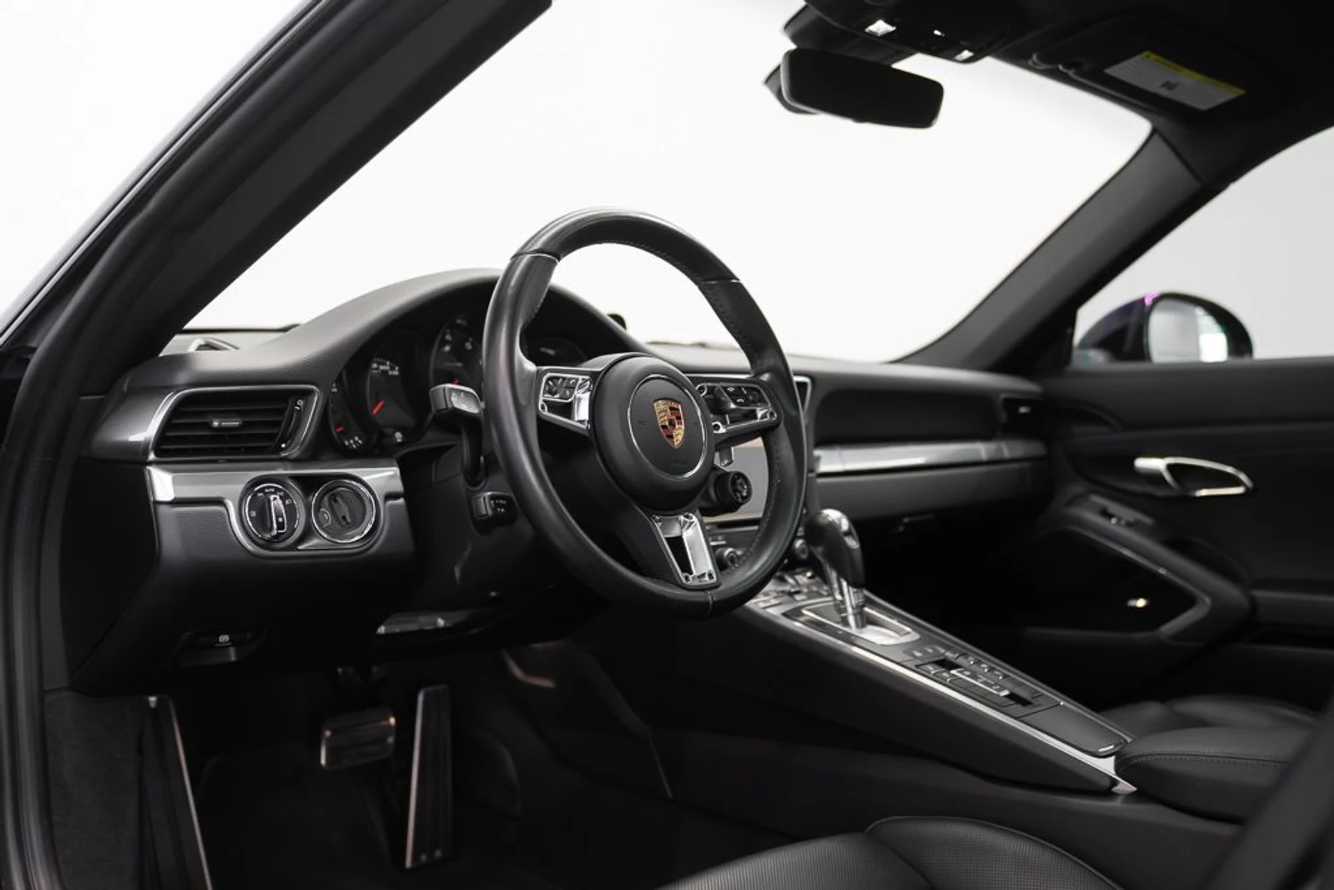 mph012_2751530099_porsche_911_2017_0538e81df0