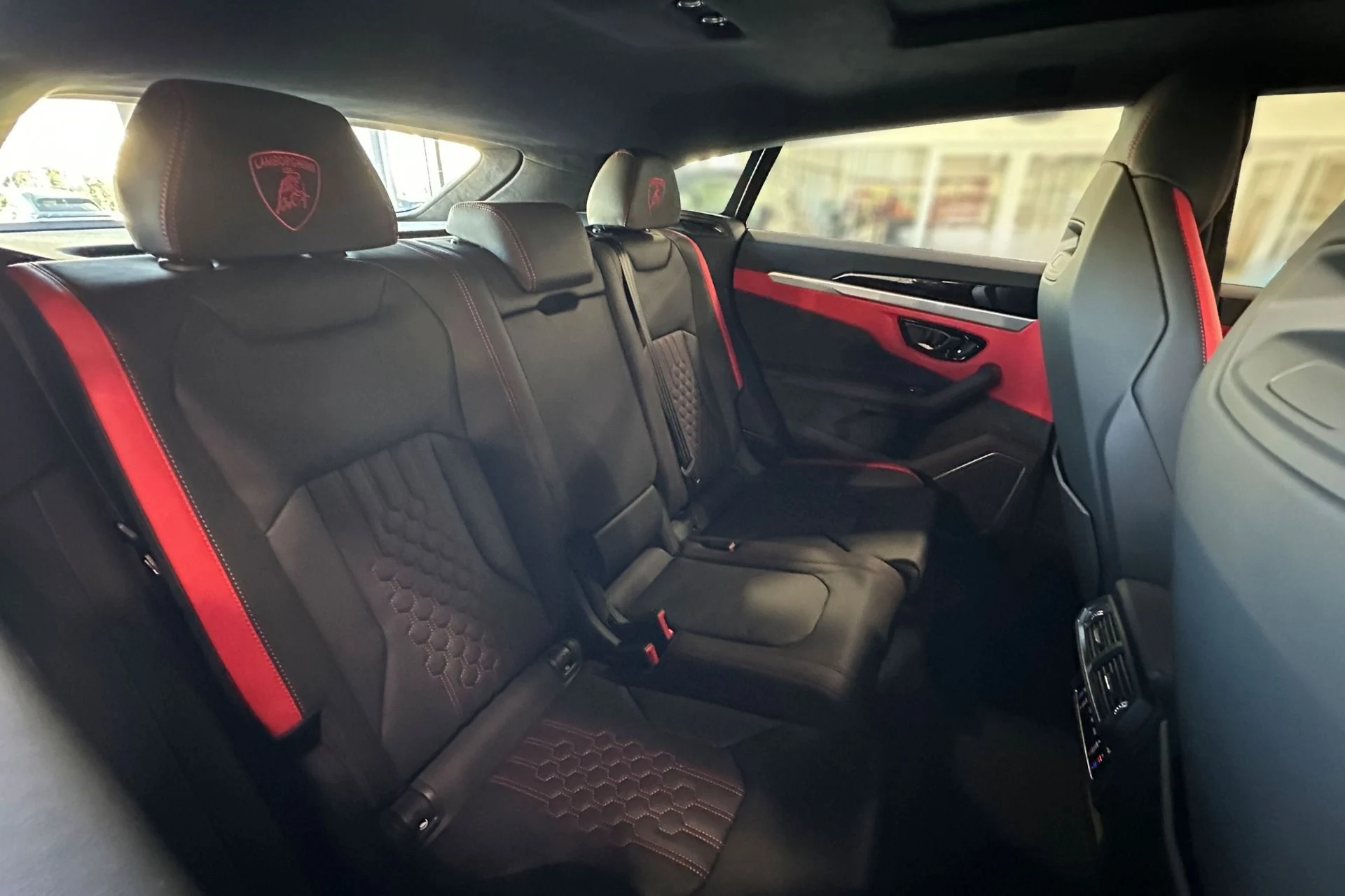 mph012_2758881665_New_2026_Lamborghini_Urus_SE_1791809466_b33403511f