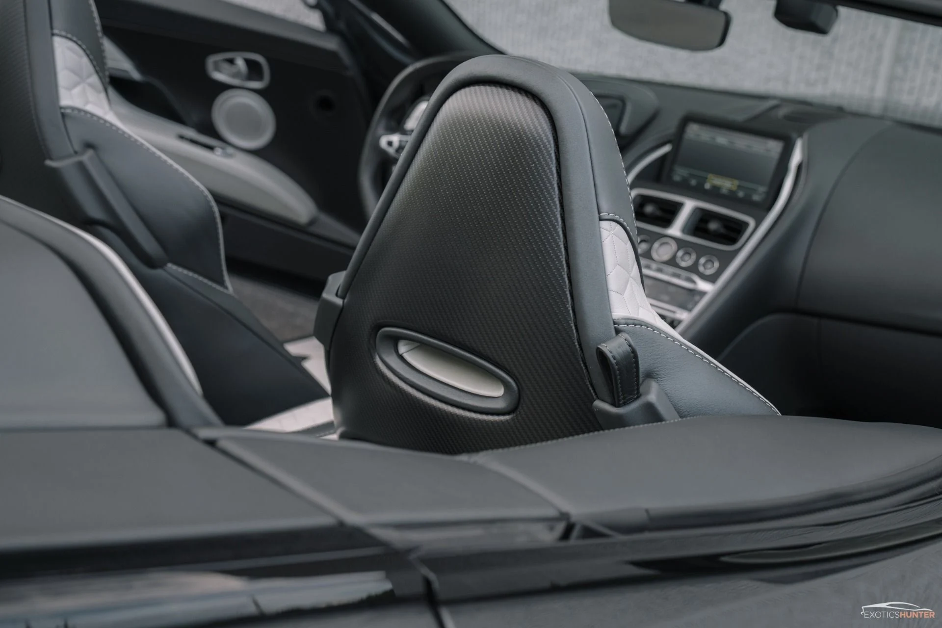 mph012_2761203222_Used_2020_Aston_Martin_DBS_Superleggera_1762814909_6b658f289f