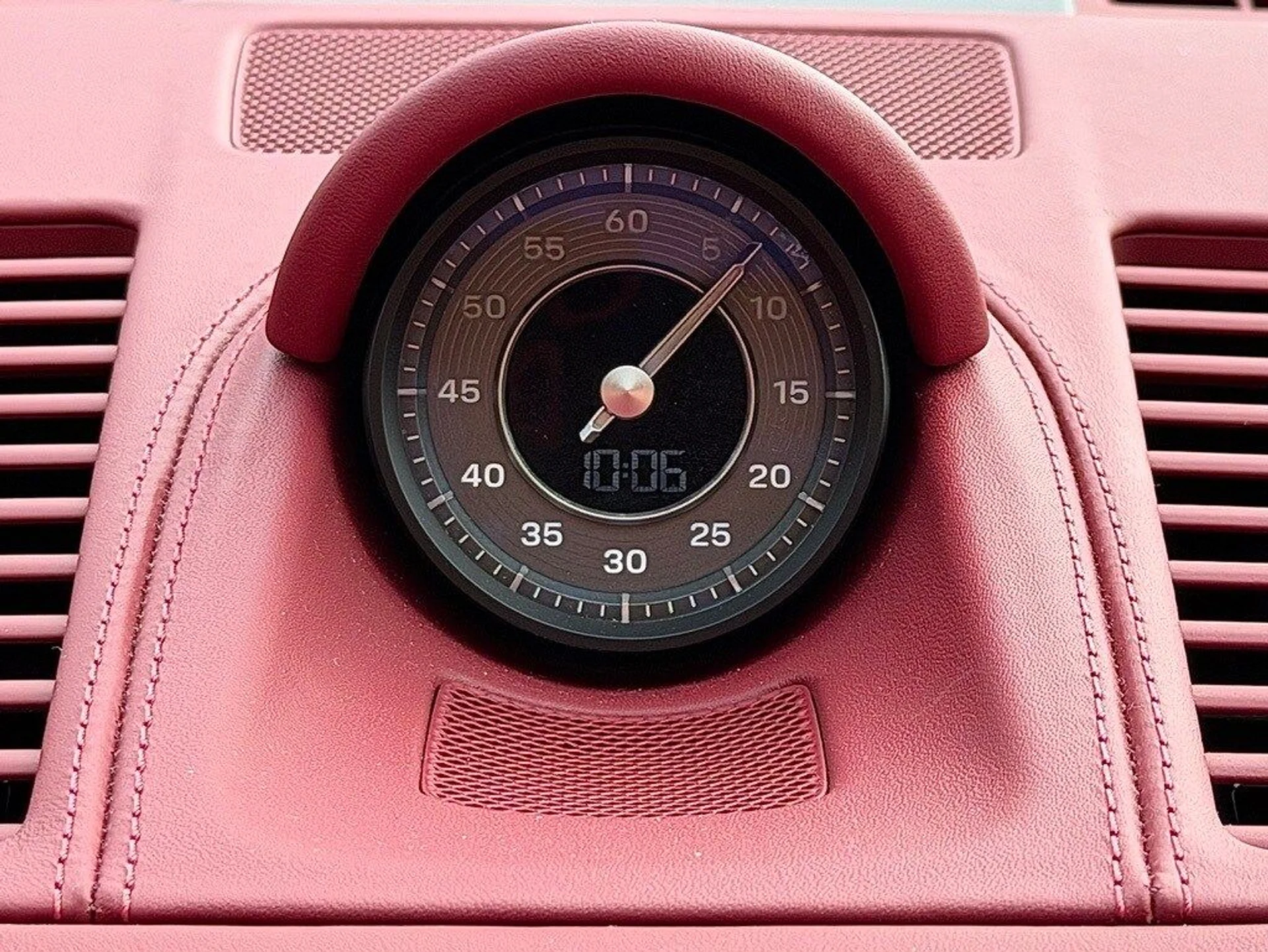 mph012_2762717643_f920f773444eba1efca731b194052275x_03b8d22384