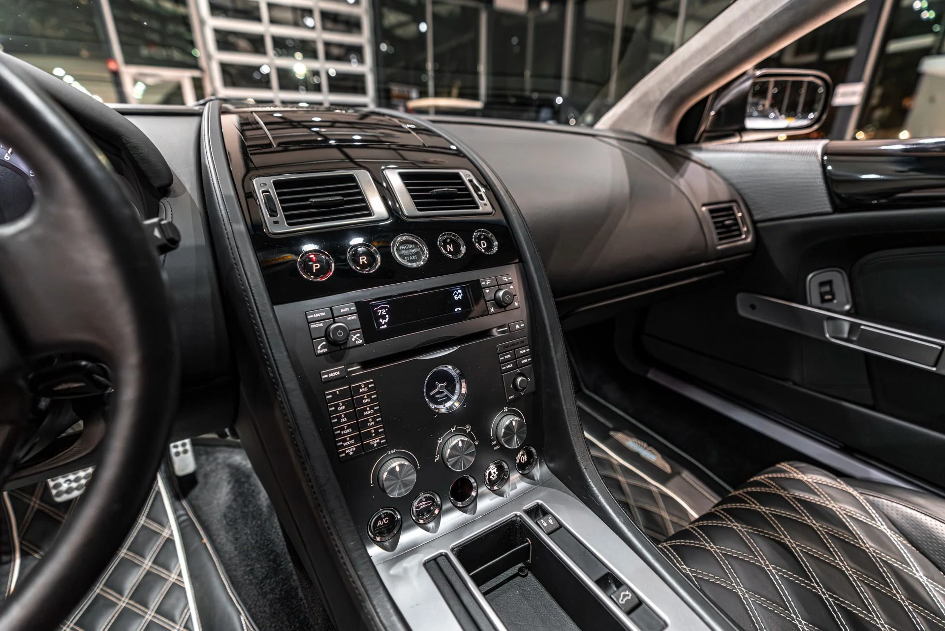 mph012_2765925247_13205_p13_l_9f405b5eef