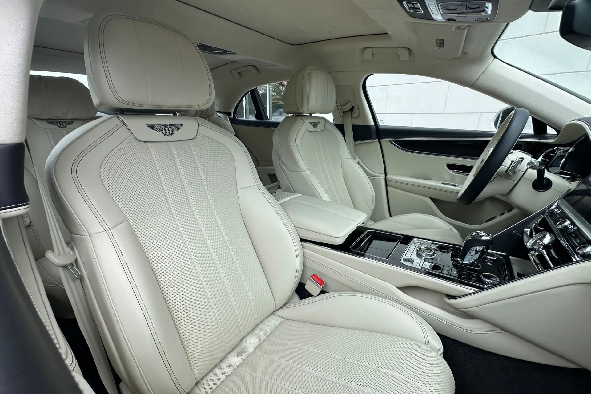 mph012_2770999815_Used_2023_Bentley_Flying_Spur_Hybrid_Hybrid_1782128898_fc51c00b5e