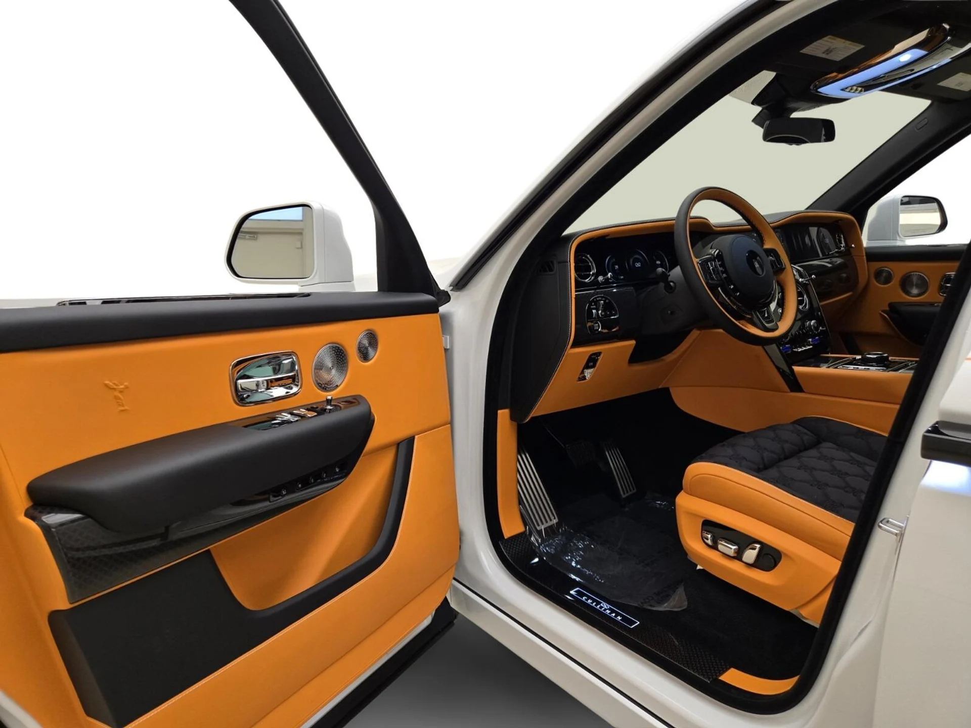 mph012_2772304270_New_2026_Rolls_Royce_Cullinan_1761025719_e11a6deb79