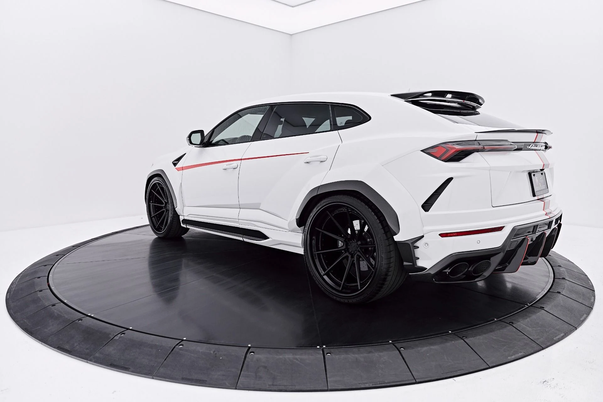 mph012_2776043871_Used_2021_Lamborghini_Urus_1787967059_0d0e37fdac