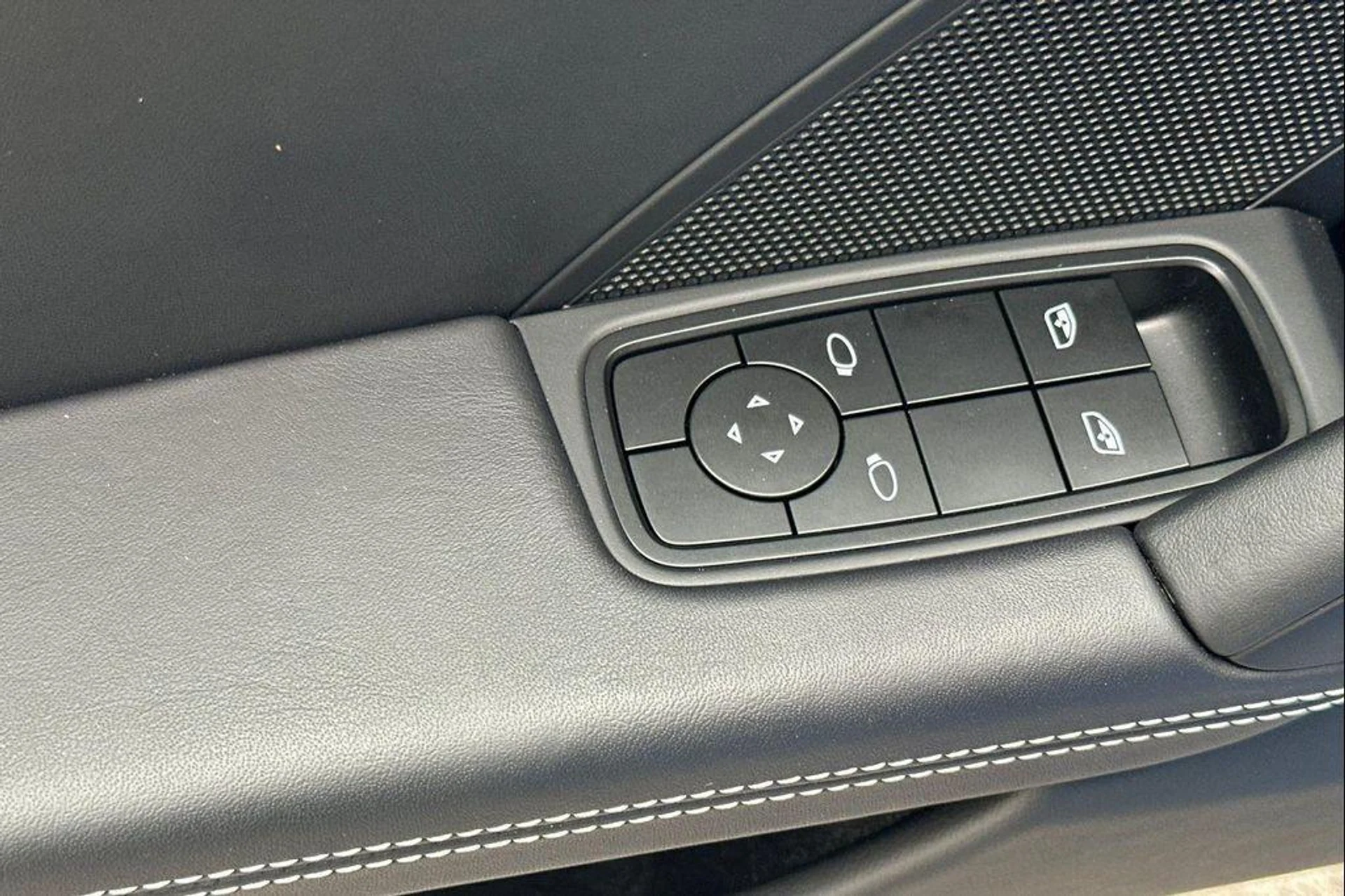 mph012_2777431066_71c_Qp_Bajgh_Zw0_QE_Ck_Rzo_Hi_O3kd_Y_fe0715e059