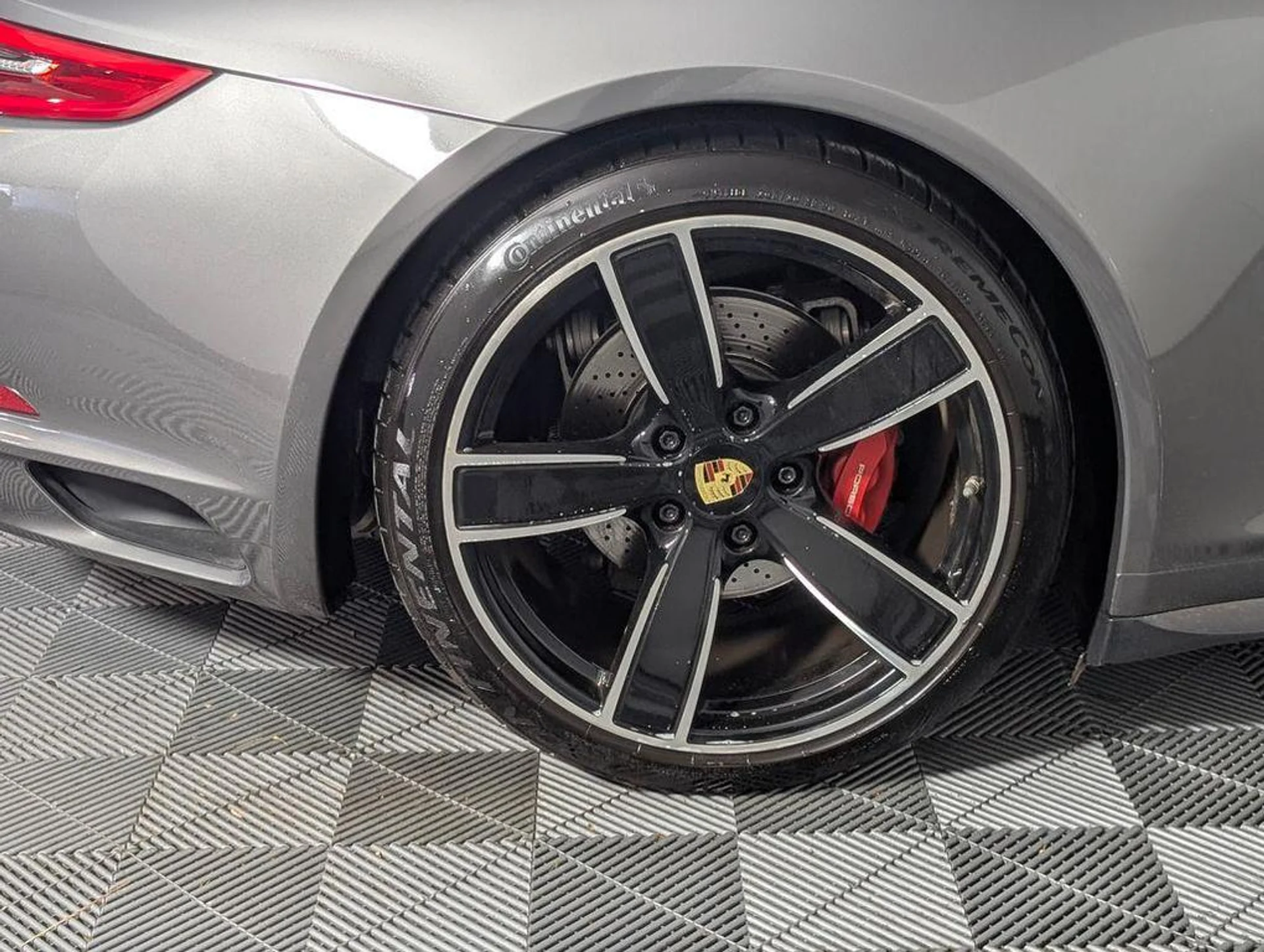 mph012_2789803374_B_Zh_VK_7tv_M_Wl4_Ny_Bx_E3jj9xv_R_Yuw_7a3bf51db2