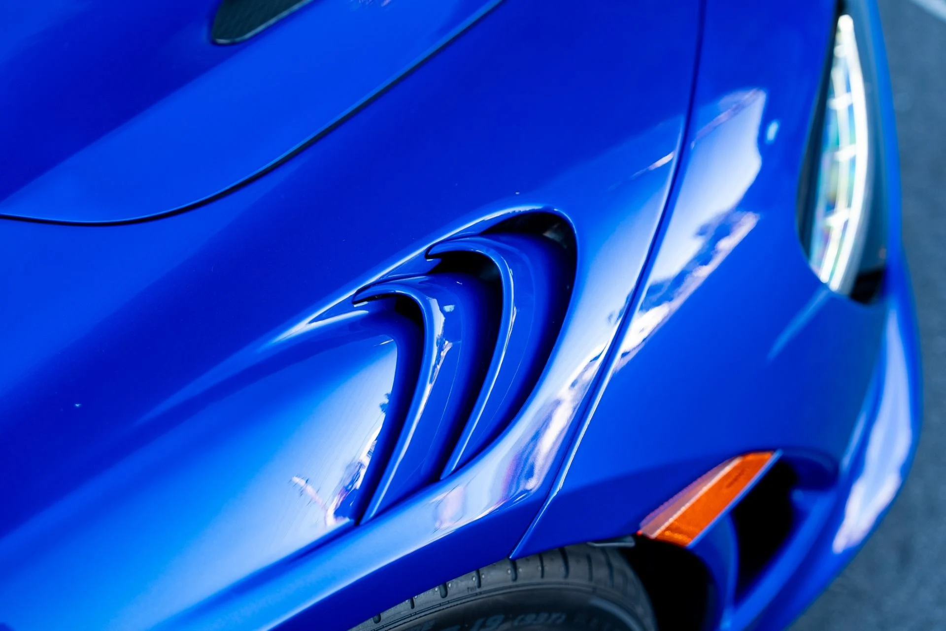 mph012_2795178402_Used_2024_Mc_Laren_750_S_Spider_1764028918_663cdbbe7f