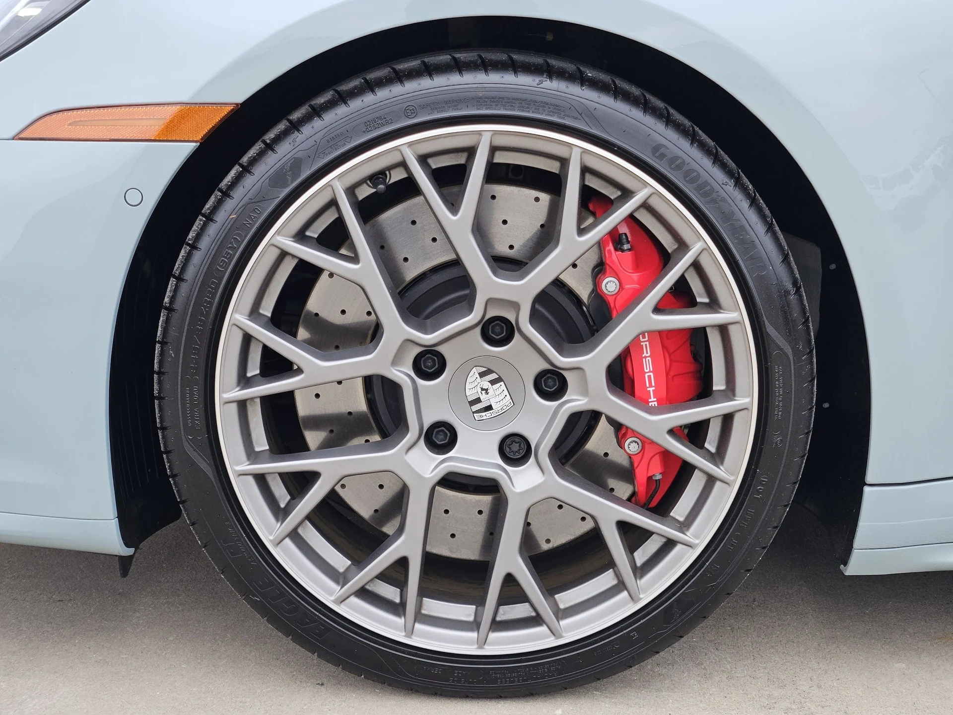 mph012_27977517_5625865cfeababcc5effaa7276e58932x_d607bf997d