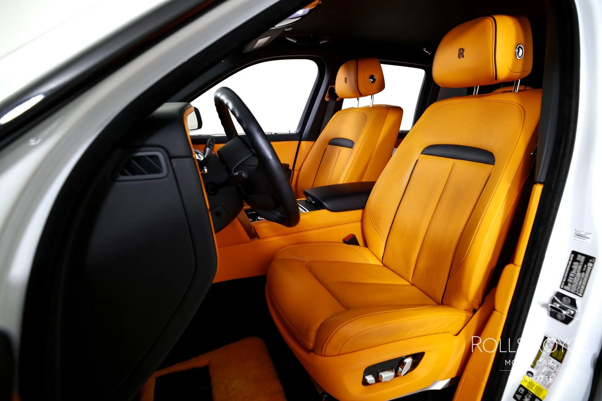 mph012_2802987726_Used_2022_Rolls_Royce_Cullinan_1773253709_40b5105e13