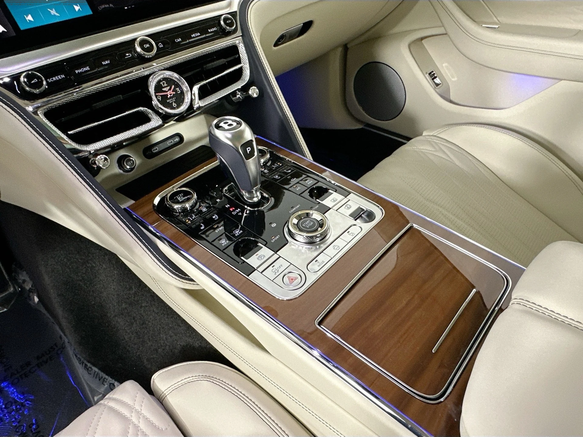 mph012_2804955495_13_887dc54d11