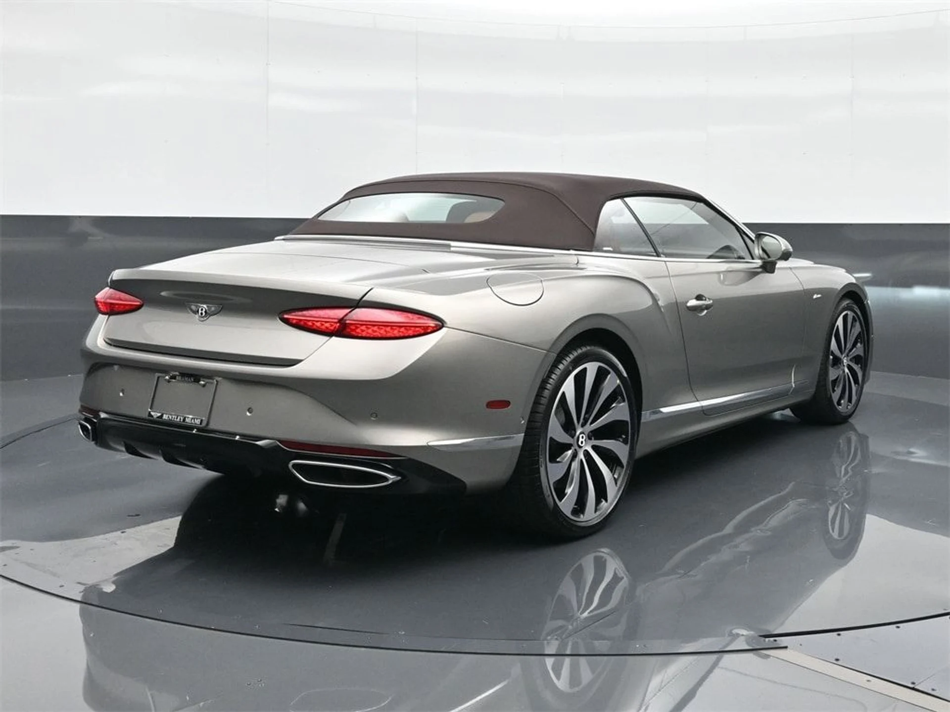 mph012_2810903154_a63f495631b89e3de9705346fc39a24cx_a3e3d4f279