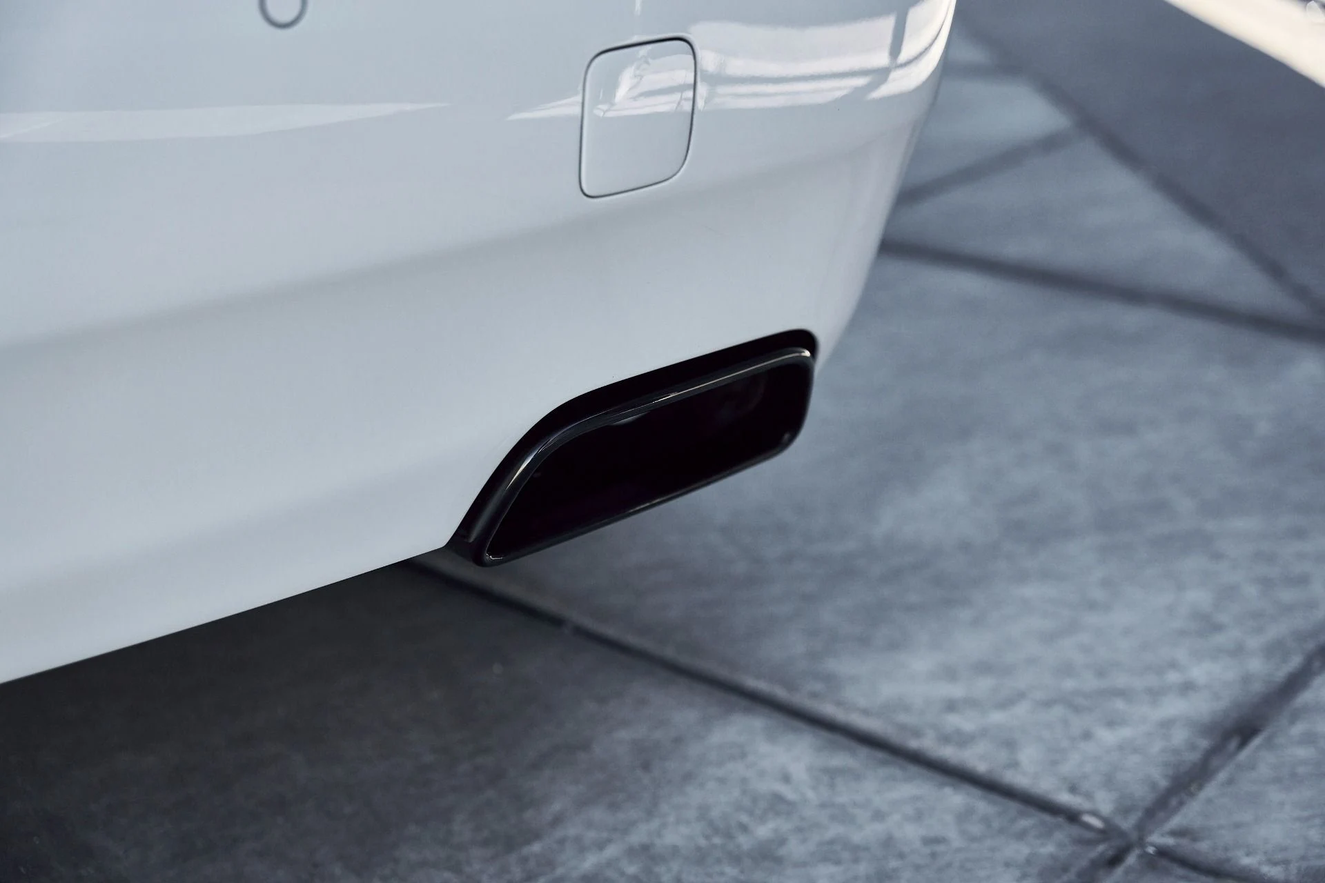 mph012_2818299253_Used_2015_Rolls_Royce_Wraith_Base_1767063488_ebf60ad6ab