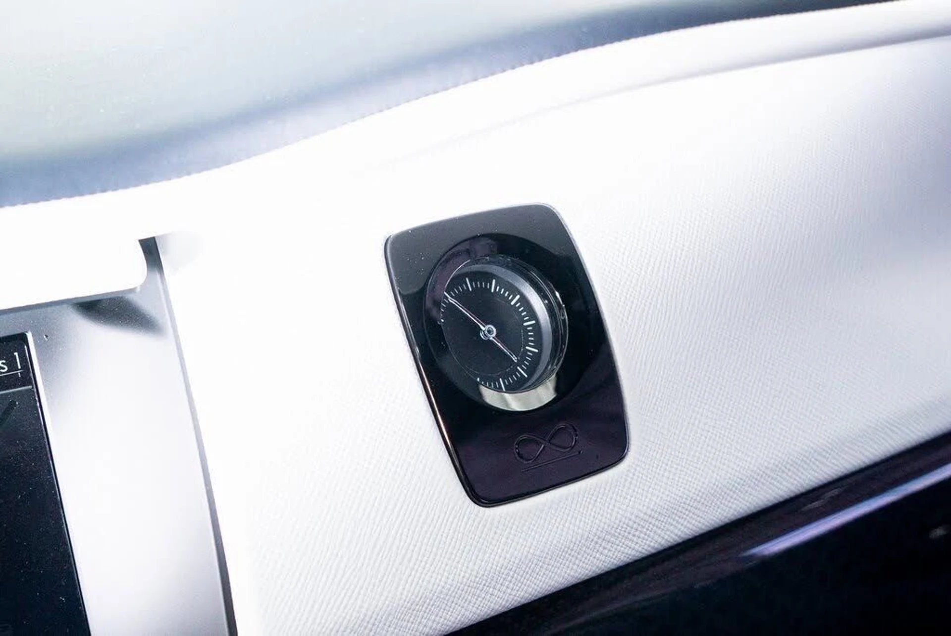 mph012_2821030246_Used_2023_Rolls_Royce_Cullinan_Black_Badge_1726599537_2271a3f4dc