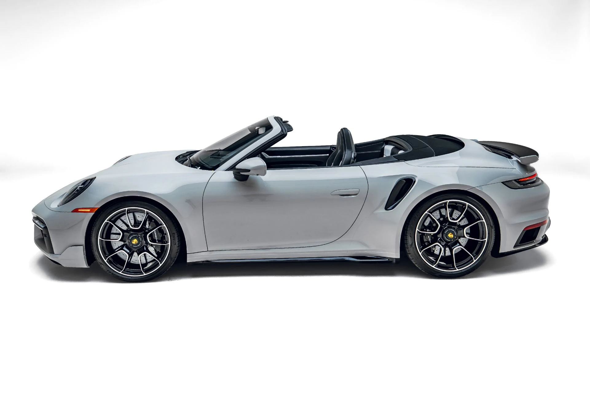 mph012_2833513310_Used_2022_Porsche_911_Turbo_S_Cabriolet_1782847630_955e864eac