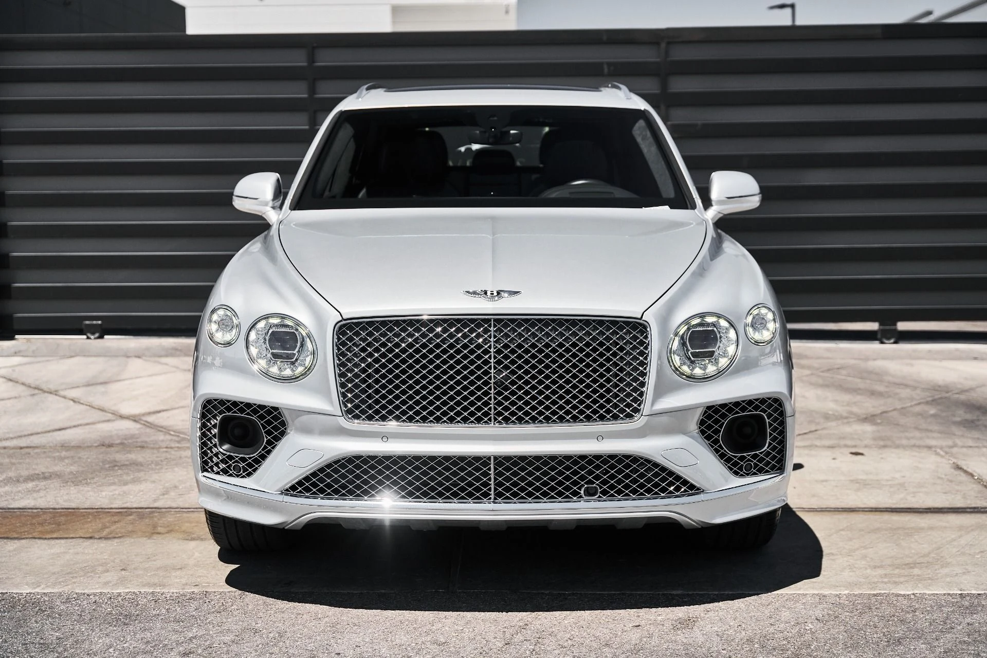 mph012_2837489672_Used_2021_Bentley_Bentayga_V8_1781574923_9b7f7decca