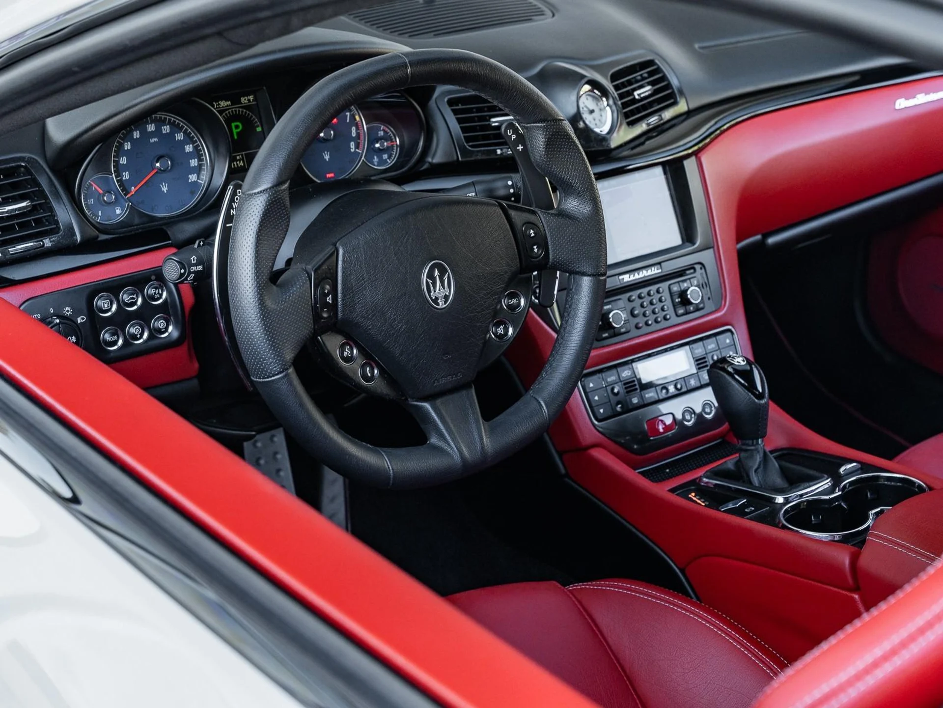 mph012_2854123434_Used_2017_Maserati_Gran_Turismo_Sport_1759184191_1eec5f3b3b