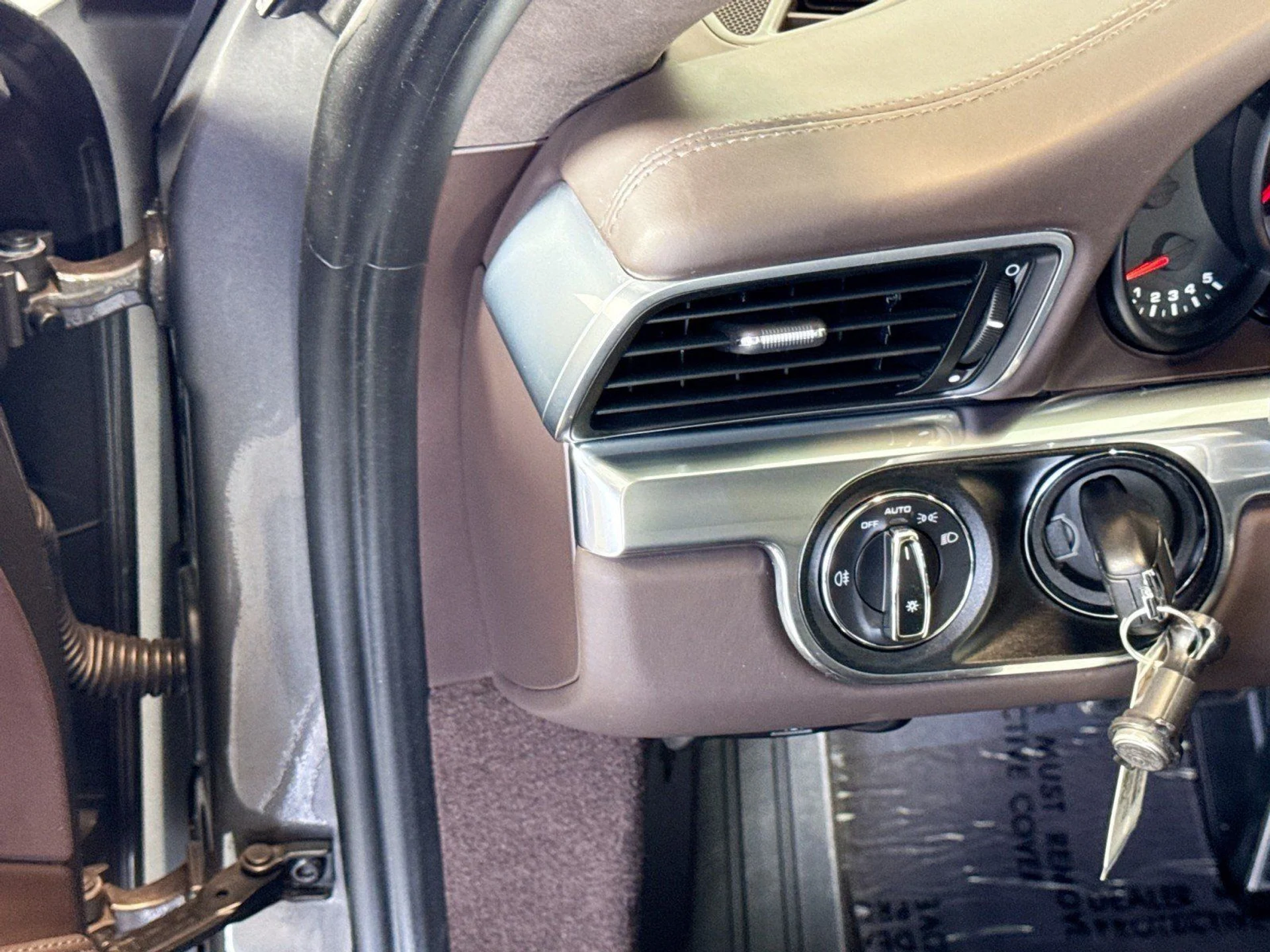 mph012_2859044526_c46464f38acb65c708b968d0a7f872bd_75322ad015