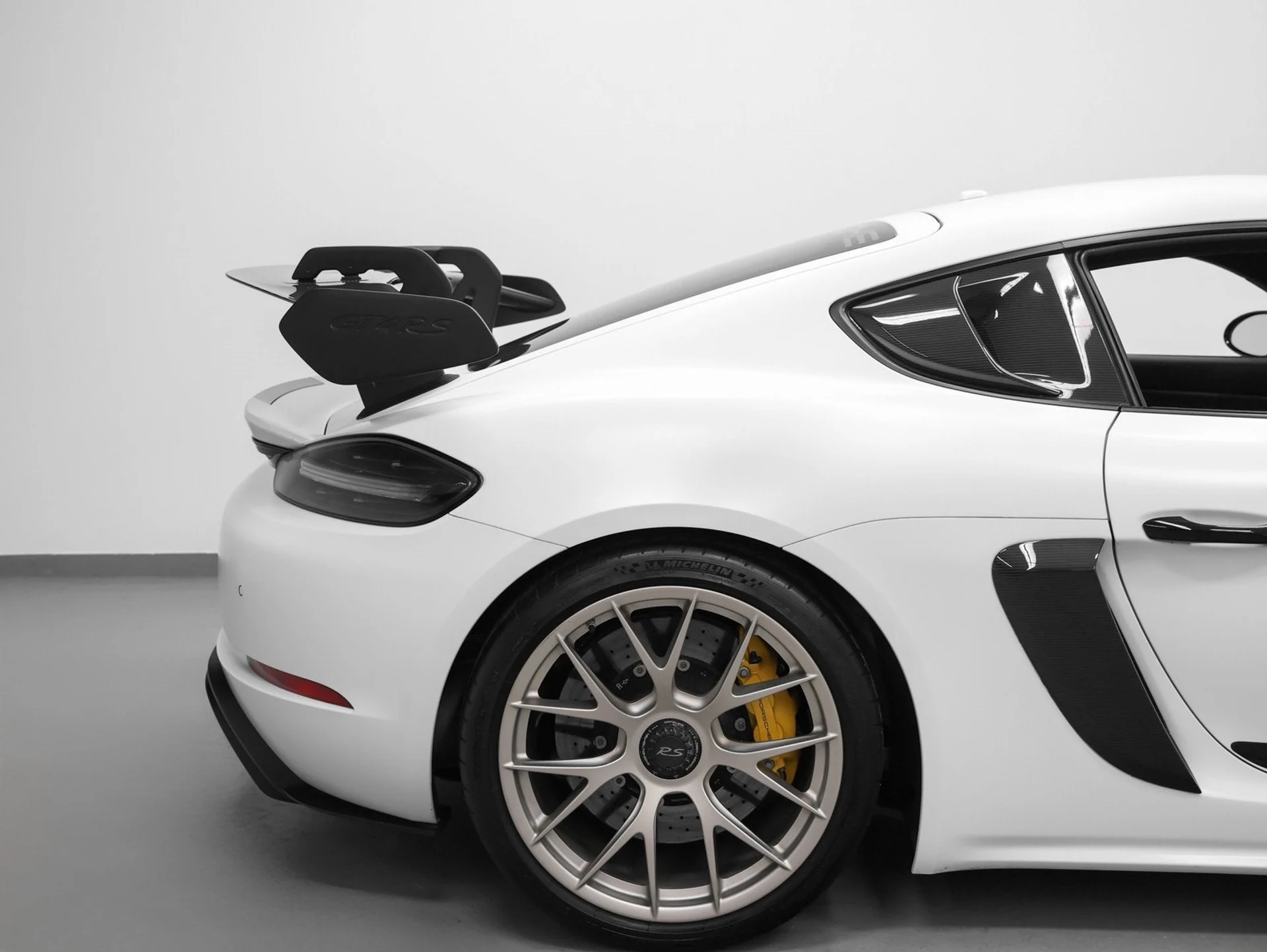 mph012_285919878_13_77361171c1