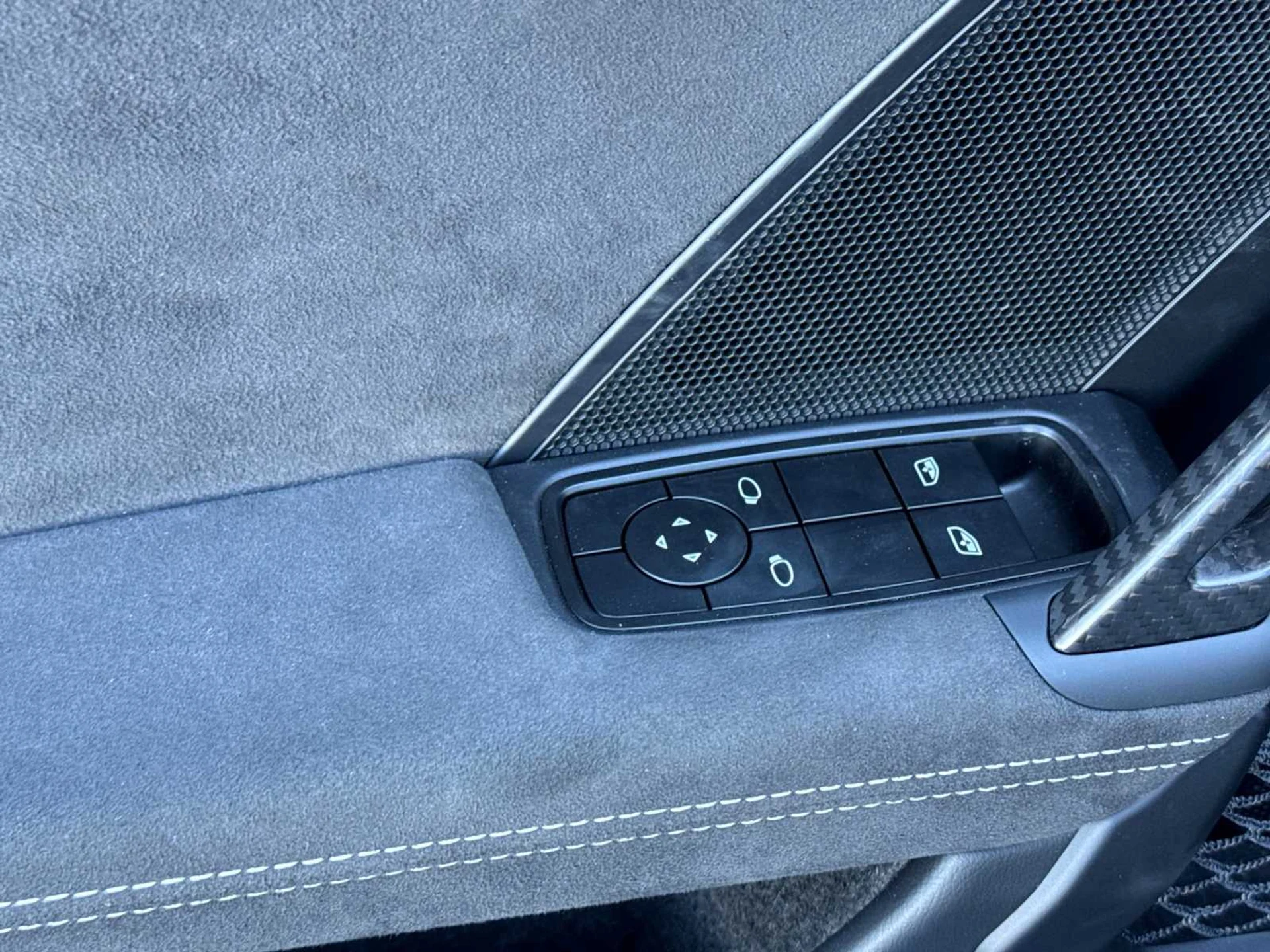 mph012_2861230956_ad0e1922b8551e93d16604b9976f6728x_9b6c71e253