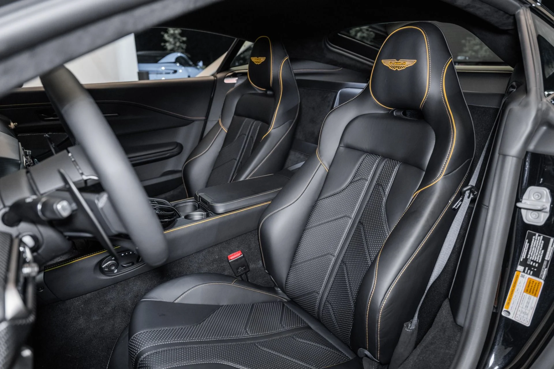 mph012_2866304870_New_2026_ASTON_MARTIN_VANTAGE_1759283584_93a5a7e633