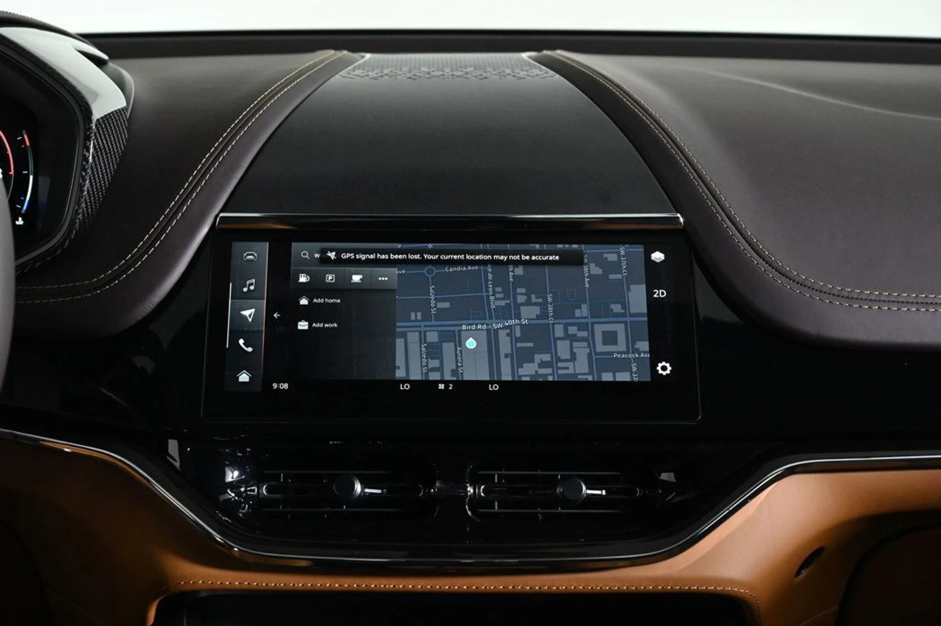 mph012_2868687337_new_2026_aston_martin_dbx_707awd_11350_22968776_12_1024_d72e0d55c4