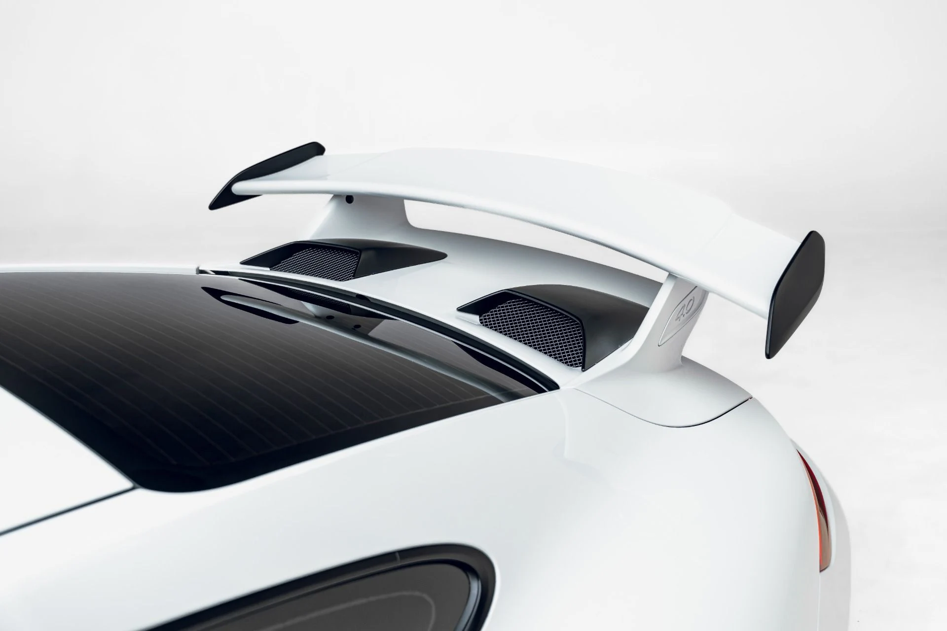 mph012_2873307267_Used_2018_Porsche_911_GT_3_1781890265_221461fd13