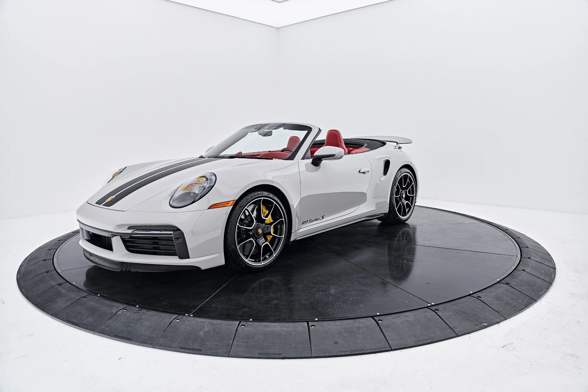 mph012_287446622_Used_2024_Porsche_911_Turbo_S_1790987896_946c130f0f