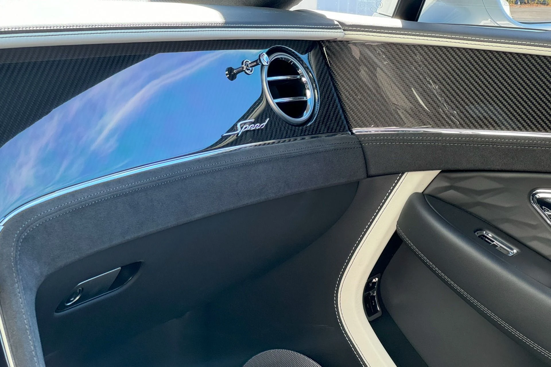 mph012_2876840635_New_2025_Bentley_Continental_GT_Speed_1739969218_48e15d2e12