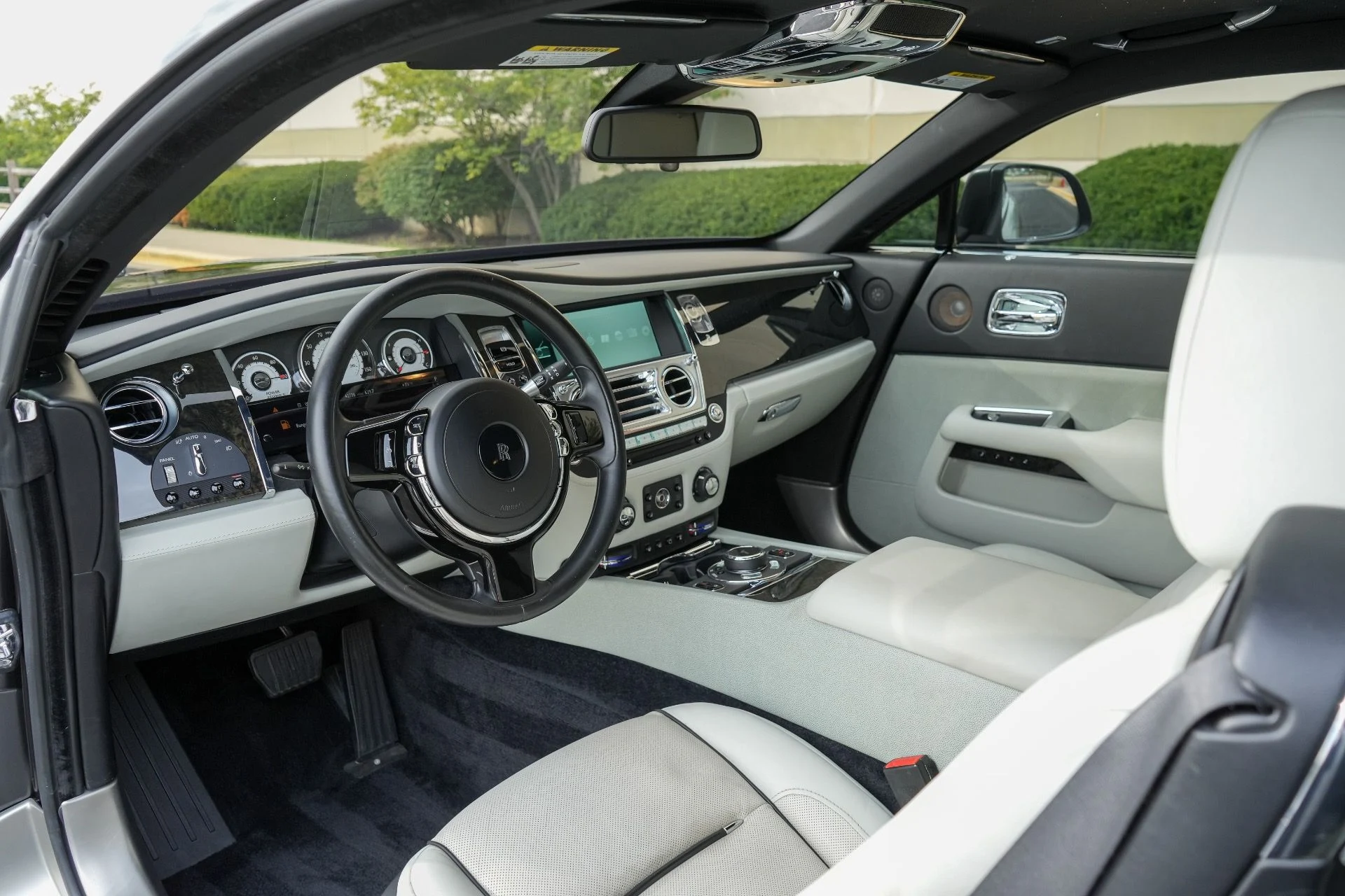mph012_2877130219_Used_2015_Rolls_Royce_Wraith_1789768285_e7634e0561