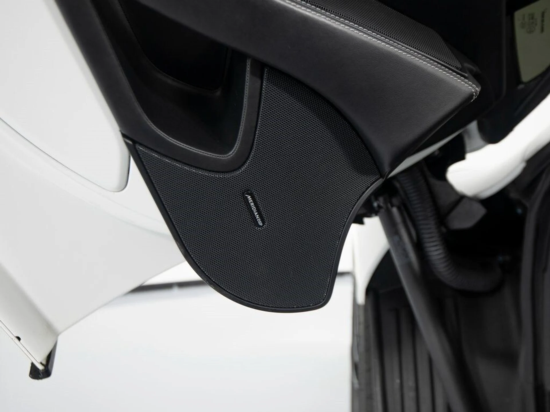 mph012_2879004636_b98658bba9d548a4de91c051d19a6a2bx_8ac53166ef