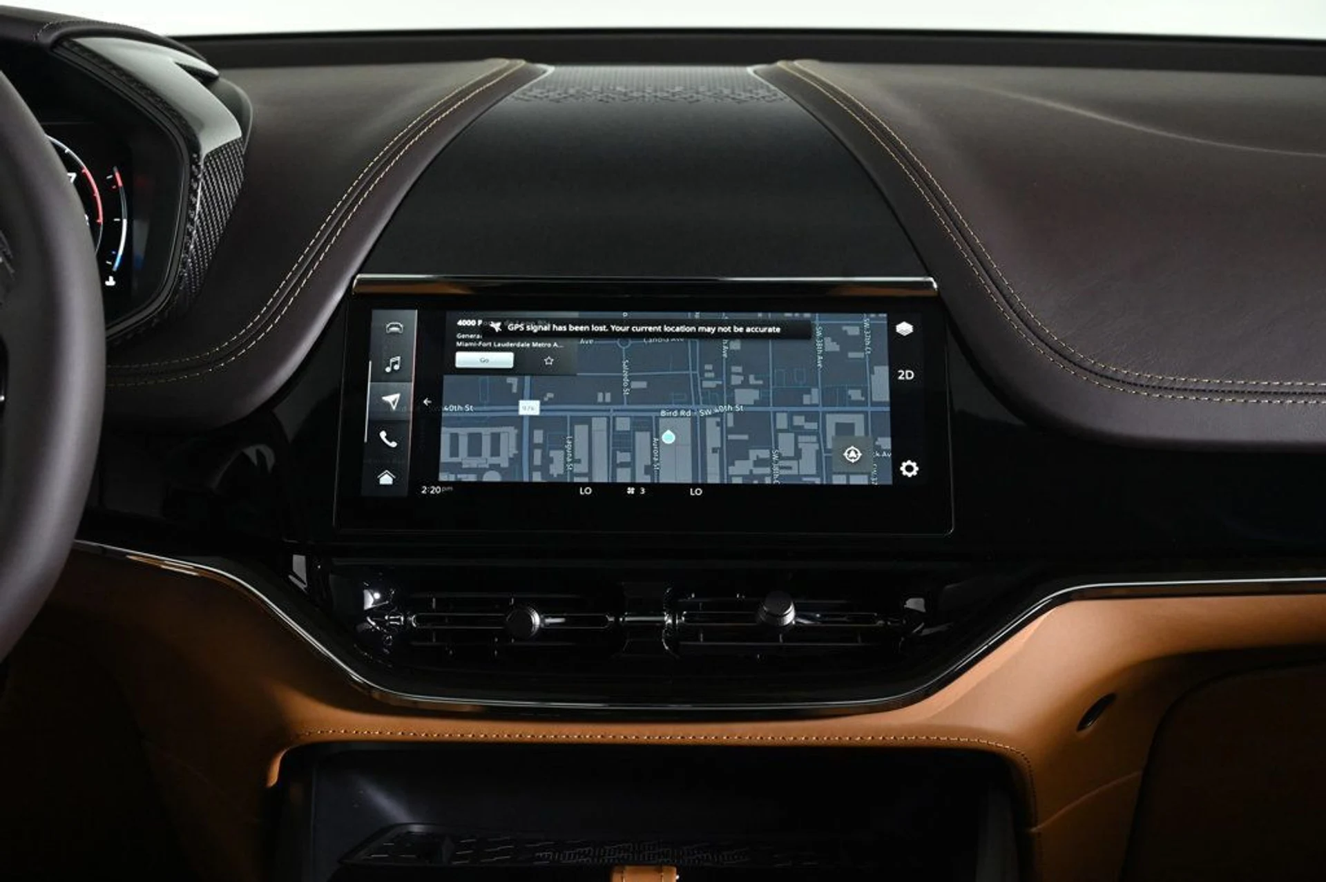 mph012_2884745238_new_2026_aston_martin_dbx_707awd_11350_22961642_12_1024_2cc896d6ae