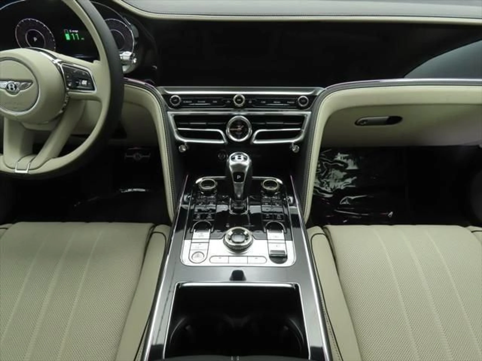 mph012_2885037982_used_2025_bentley_flying_spur_blackeditionsedan_8119_23021249_13_640_63e923707e