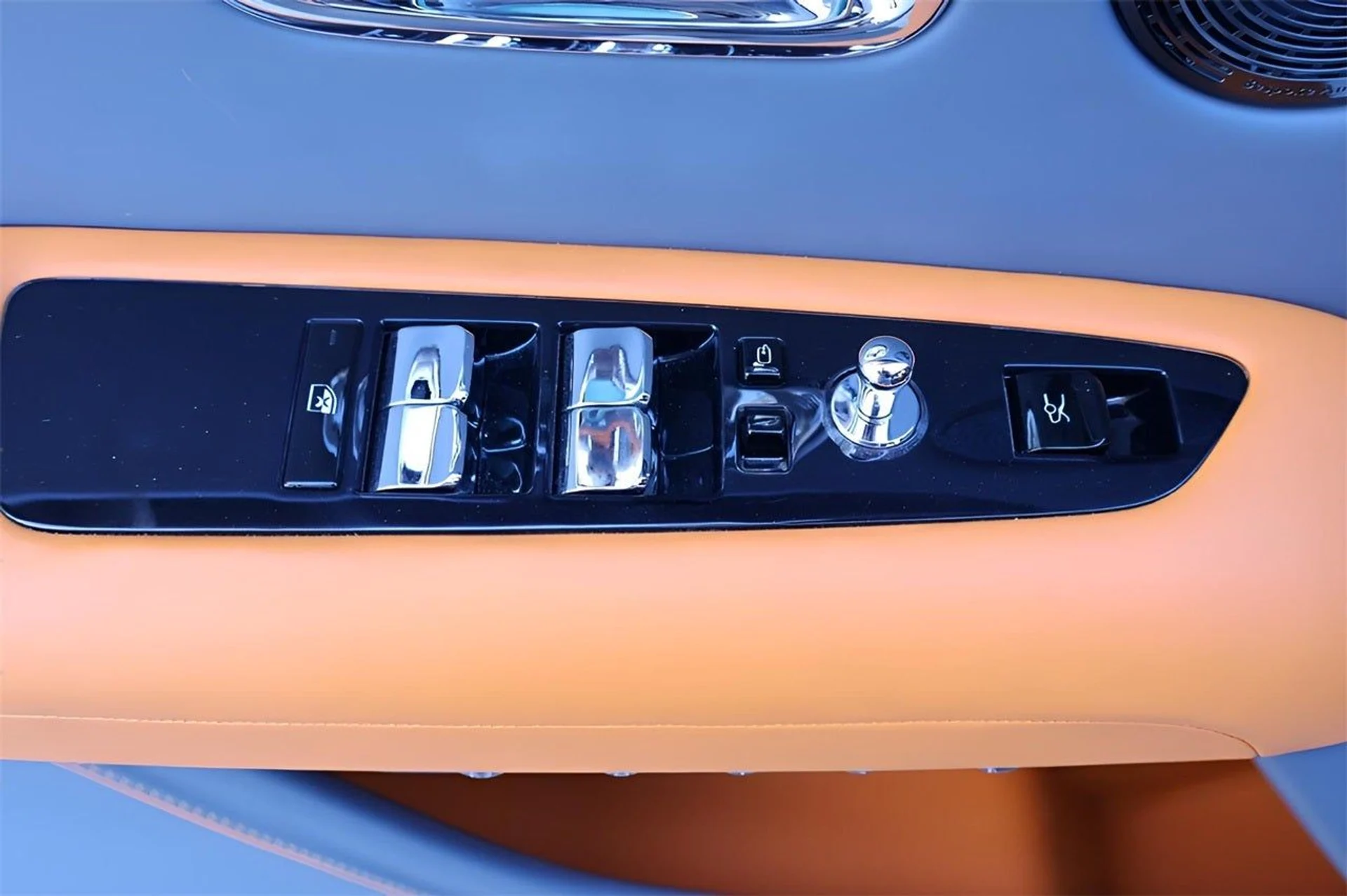 mph012_2885286817_13_fa9a89e8c6