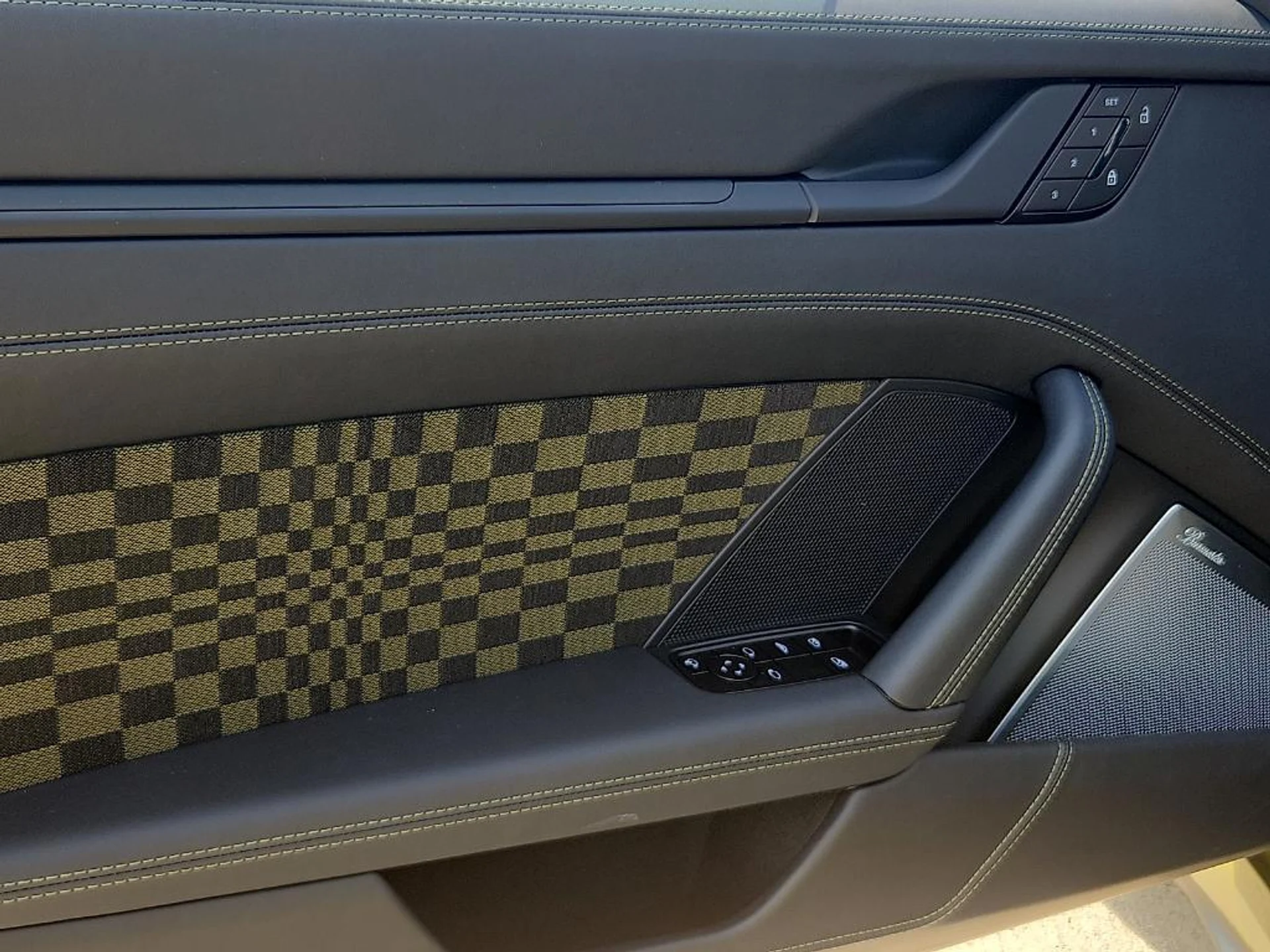 mph012_2888899546_TQ_1_Ds_K_8_I59_M_LI_3kktu_GV_6_P_Xg_3f655b3e2b