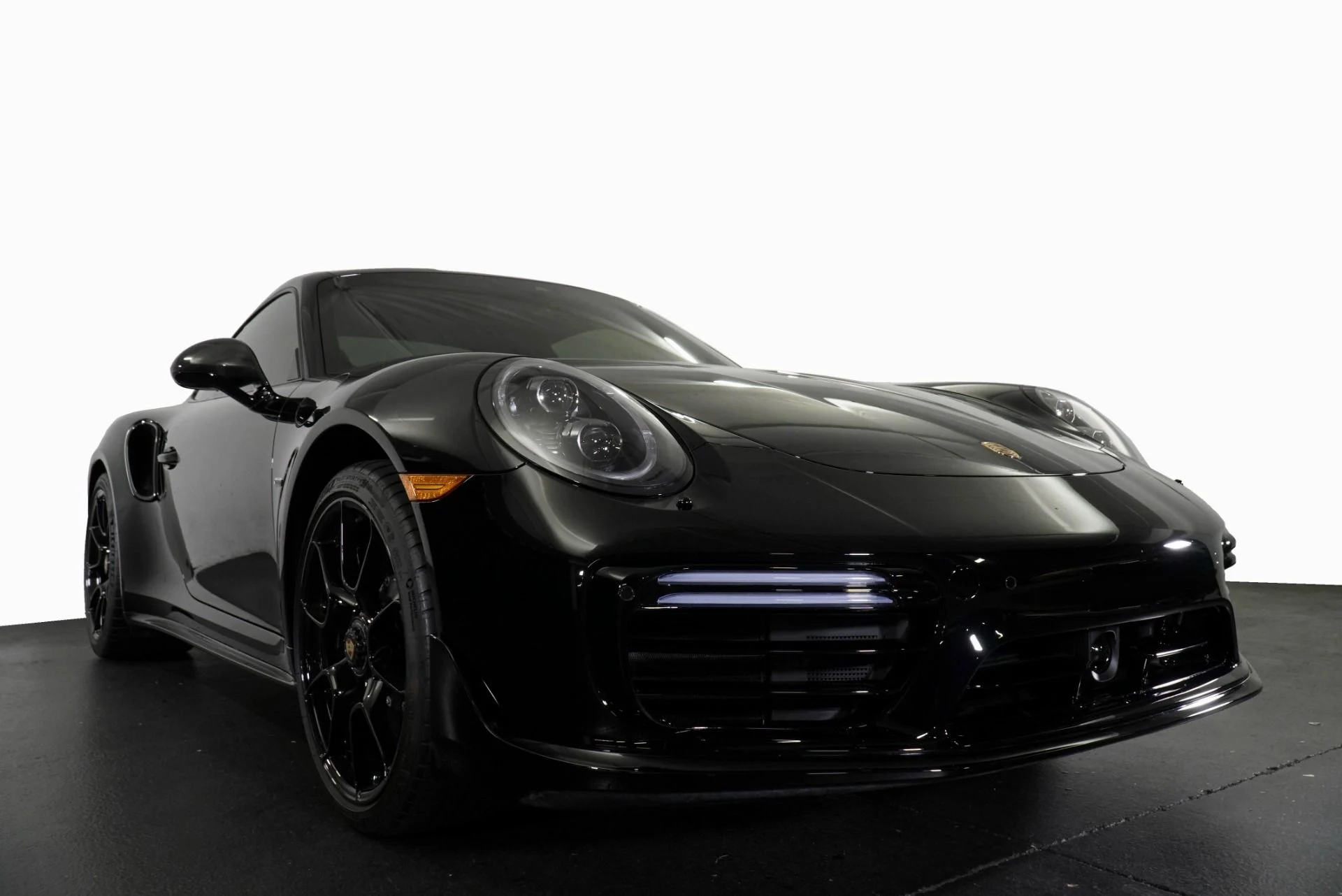 mph012_2890684738_Used_2018_Porsche_911_Turbo_S_1775836607_ba8c1eaf9a