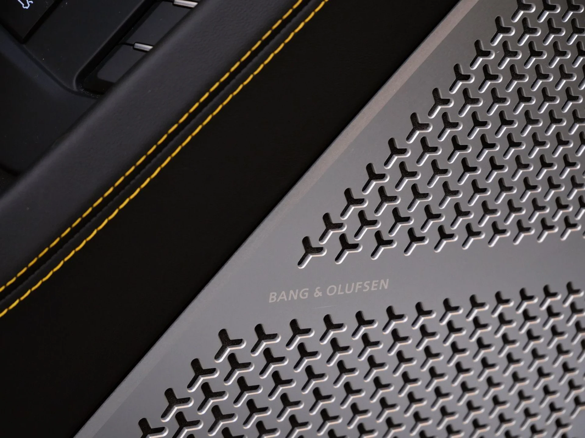 mph012_2891105413_c8630df8a44365d2bc7794e95ea7cda0x_21183206e7