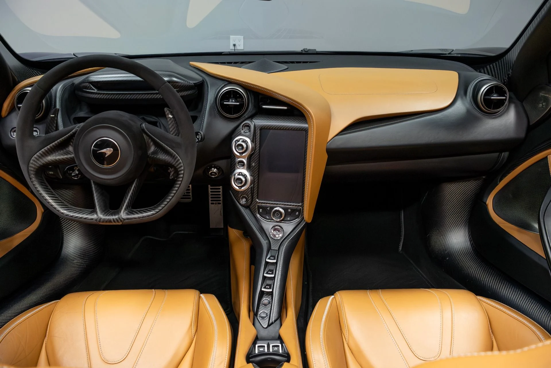 mph012_2896070056_Used_2019_Mc_Laren_720_S_Luxury_1770250296_828590fb06