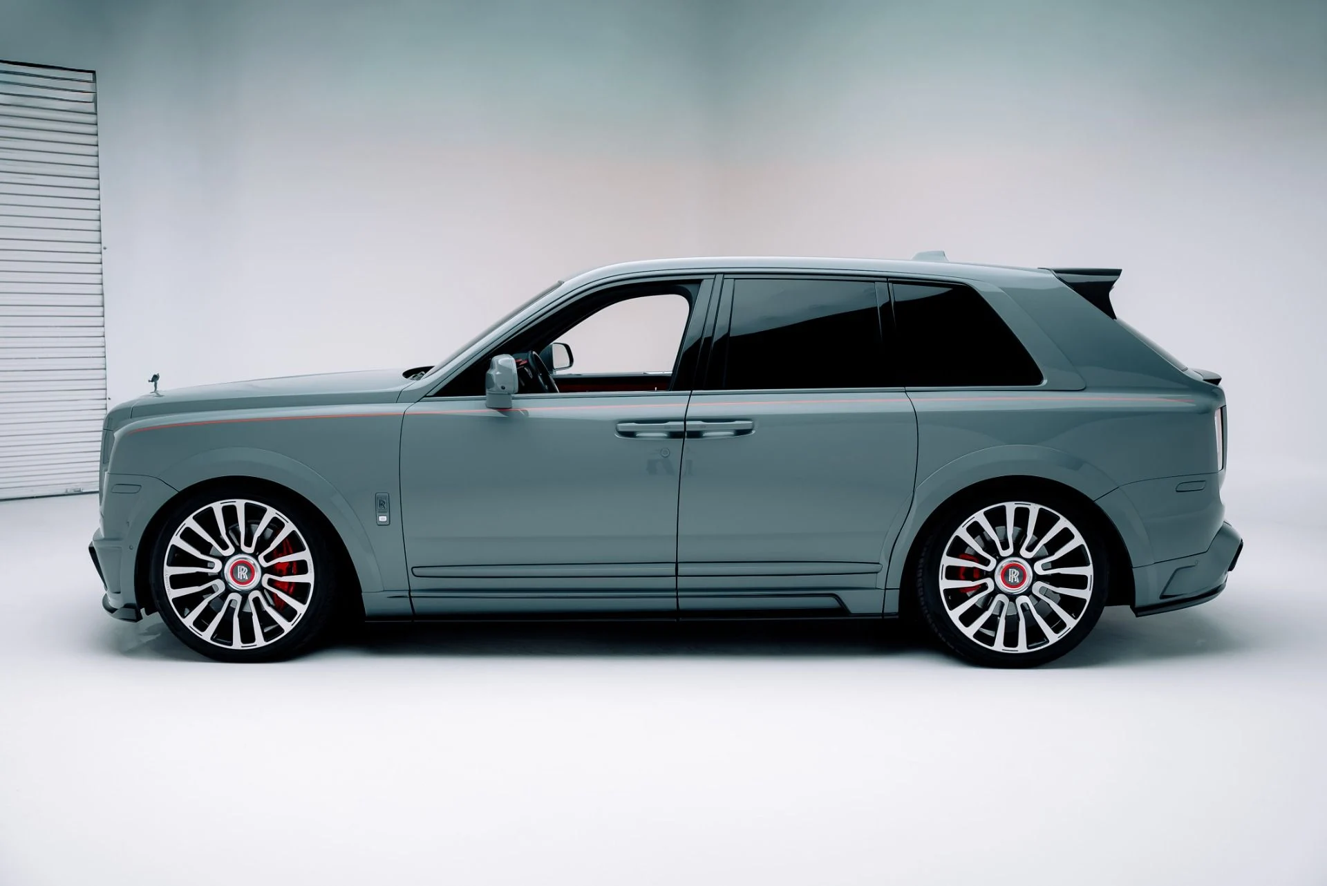 mph012_289716349_Used_2020_Rolls_Royce_Cullinan_1764611808_bca50edc25